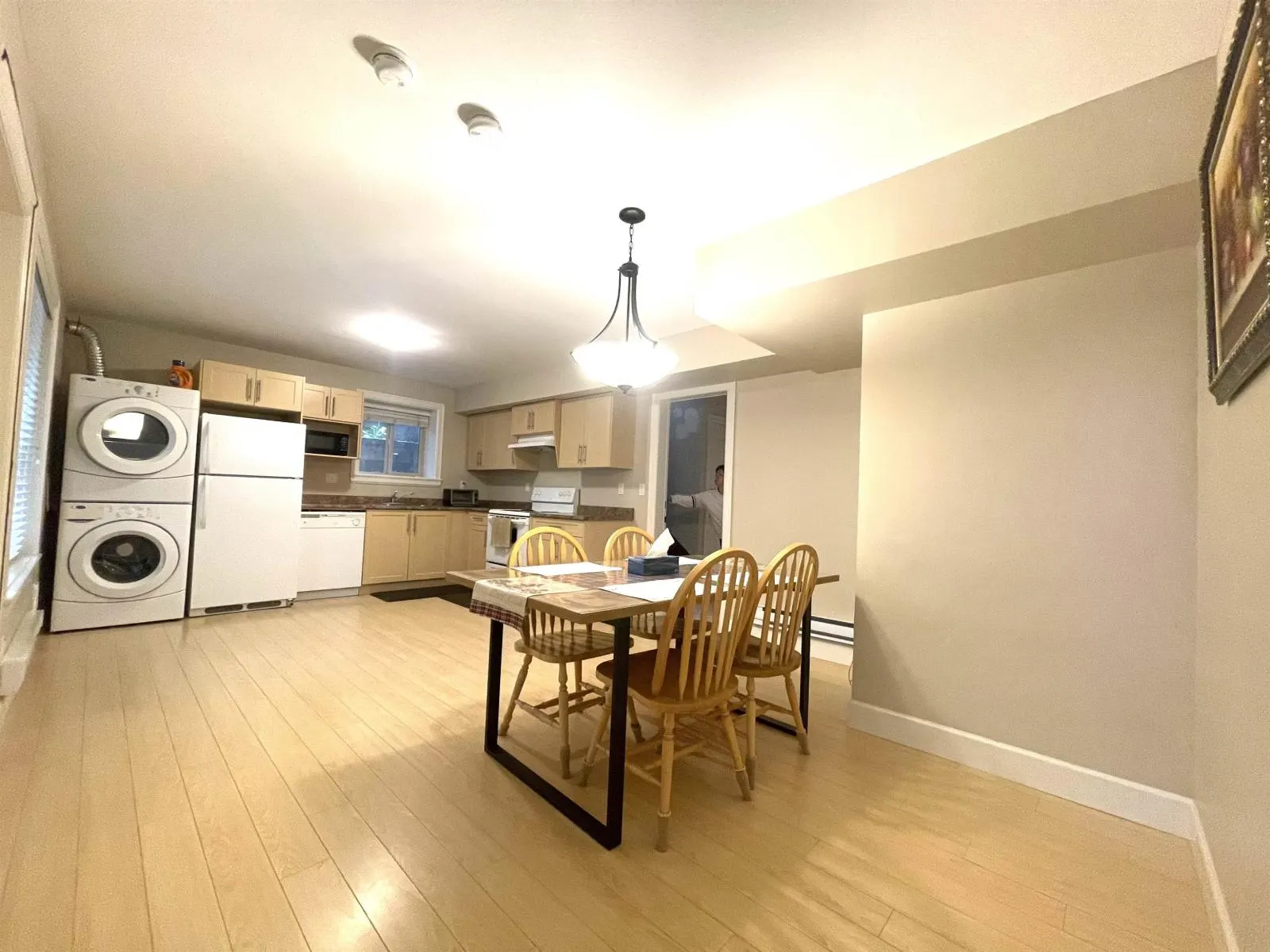 Basement 183xx 67 AVENUE