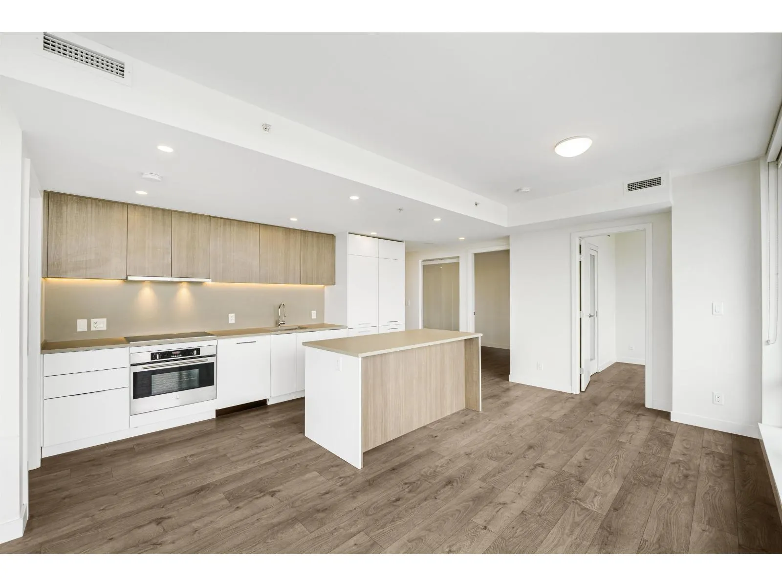801 13318 104 AVENUE