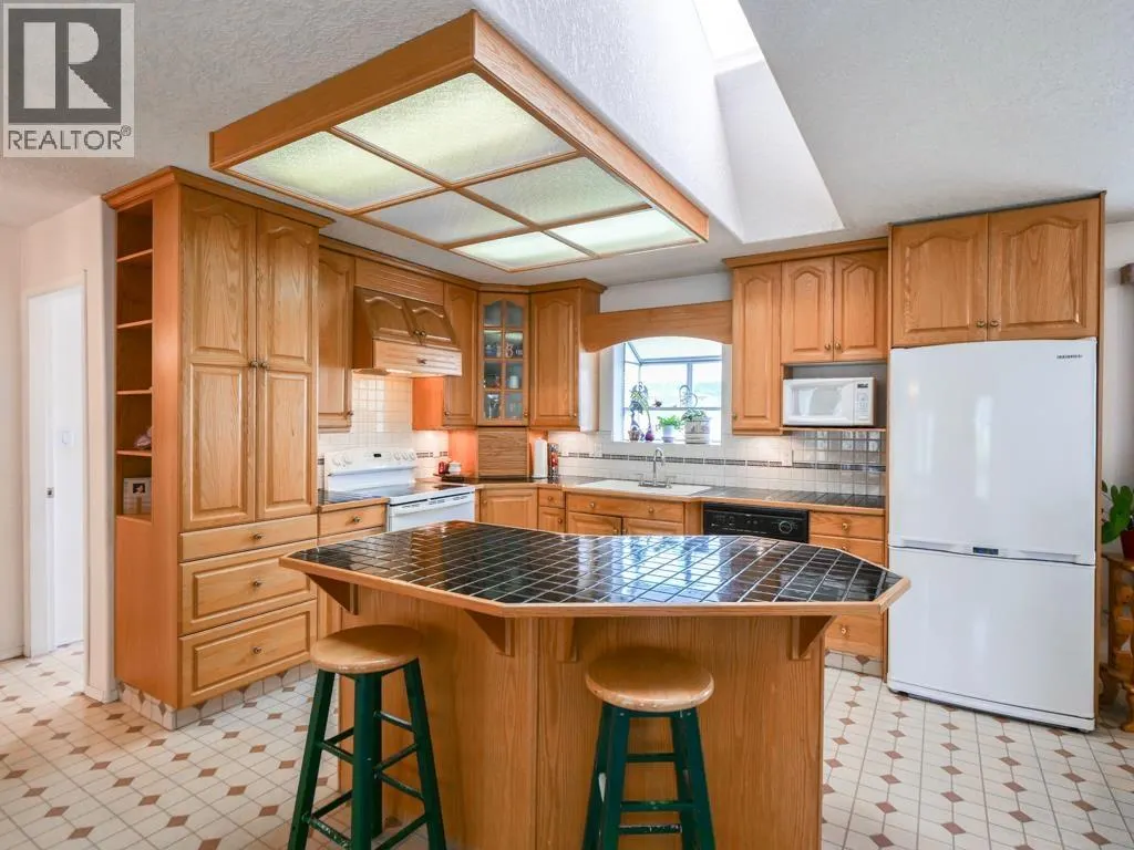 1002 MAPLE HEIGHTS ROAD