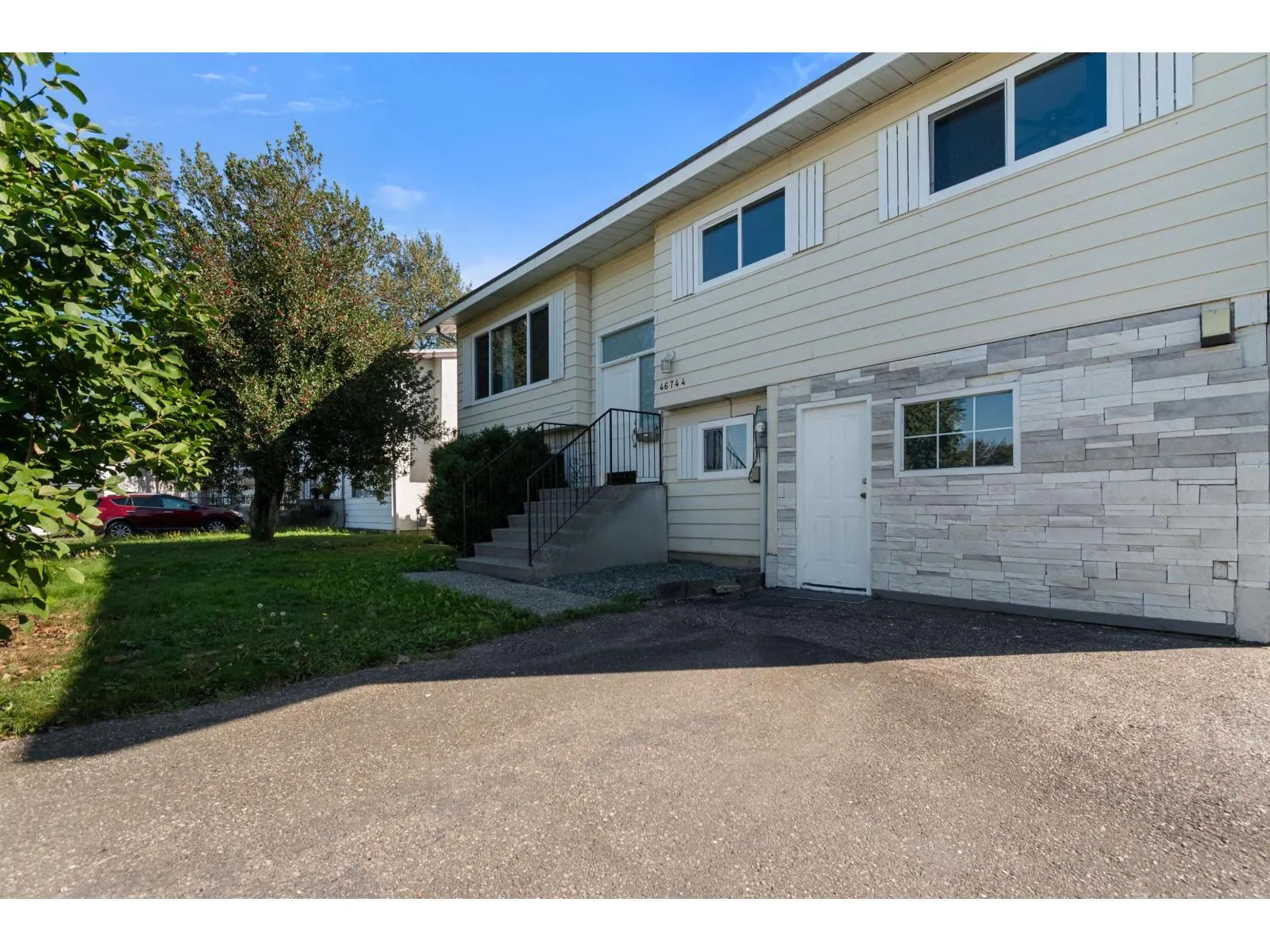 46744 AUBURN PLACE|Chilliwack Proper East