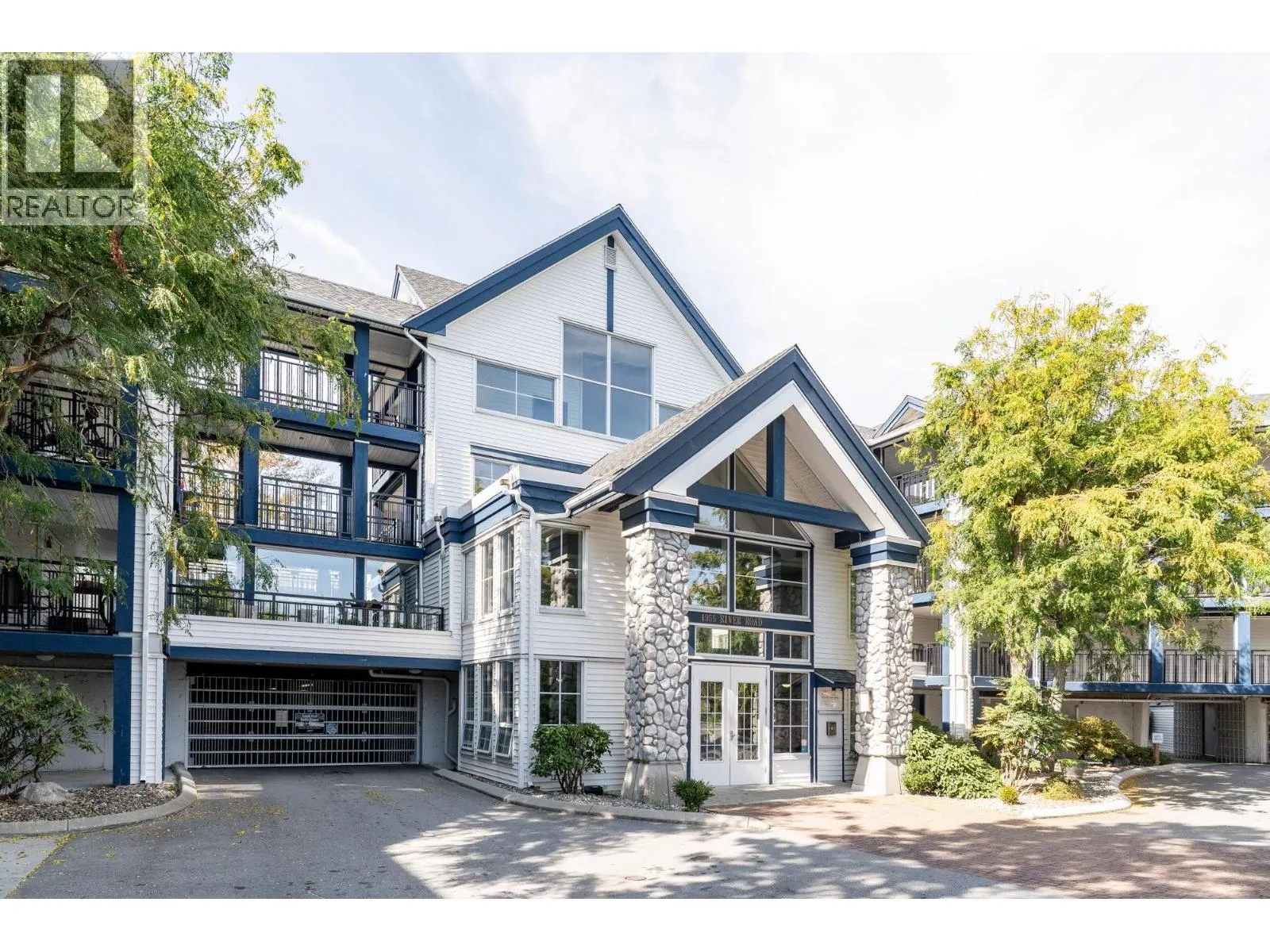 306 4955 RIVER ROAD