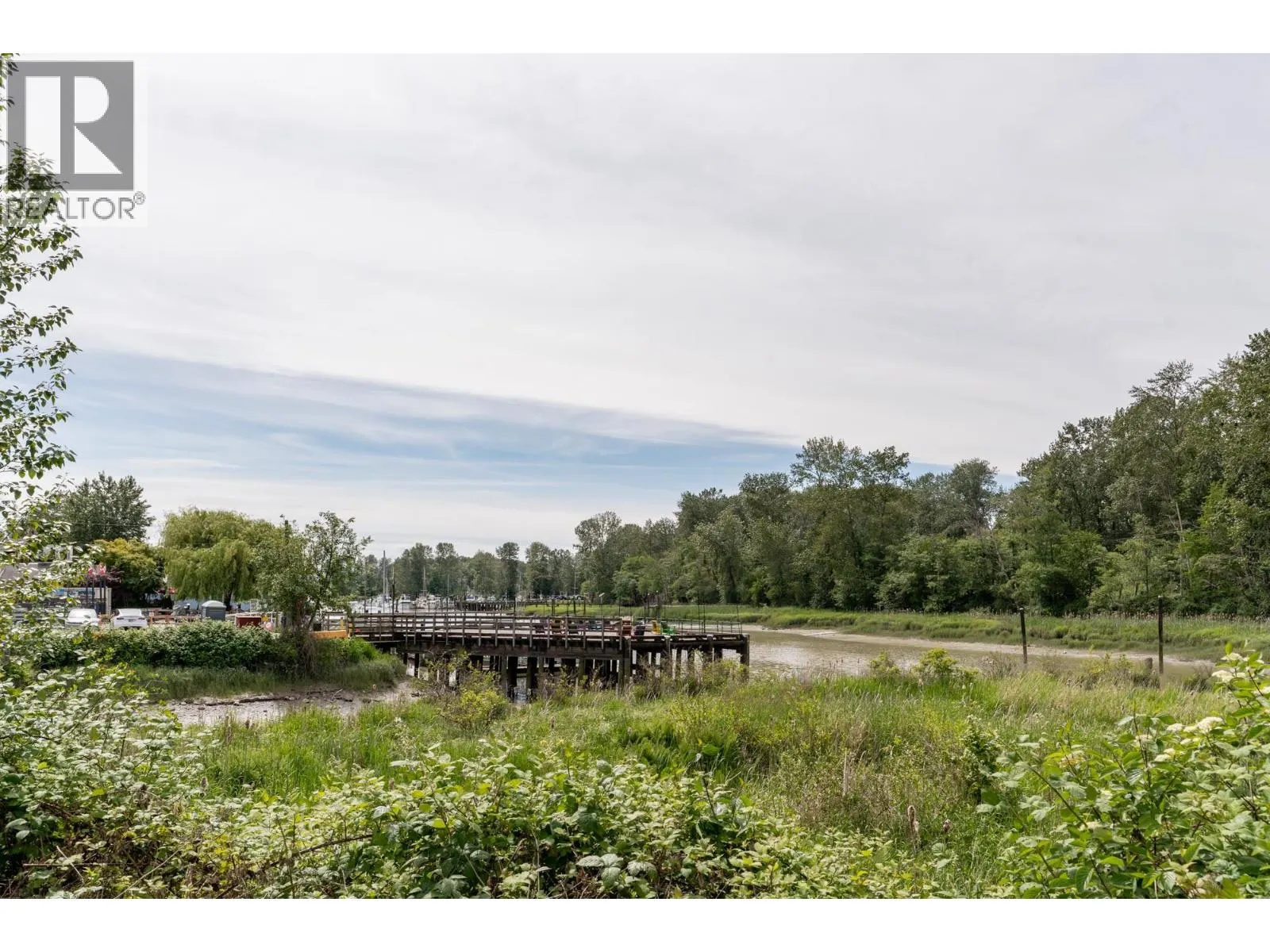 306 4955 RIVER ROAD