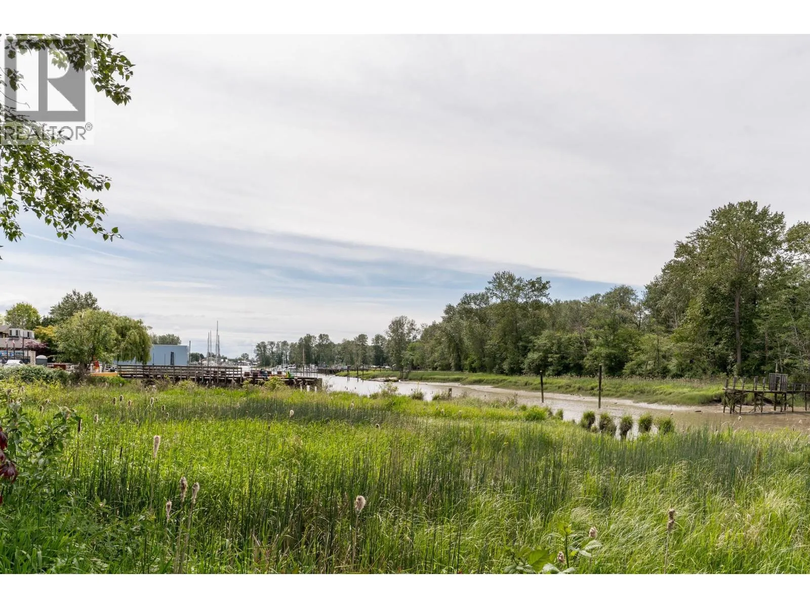 306 4955 RIVER ROAD