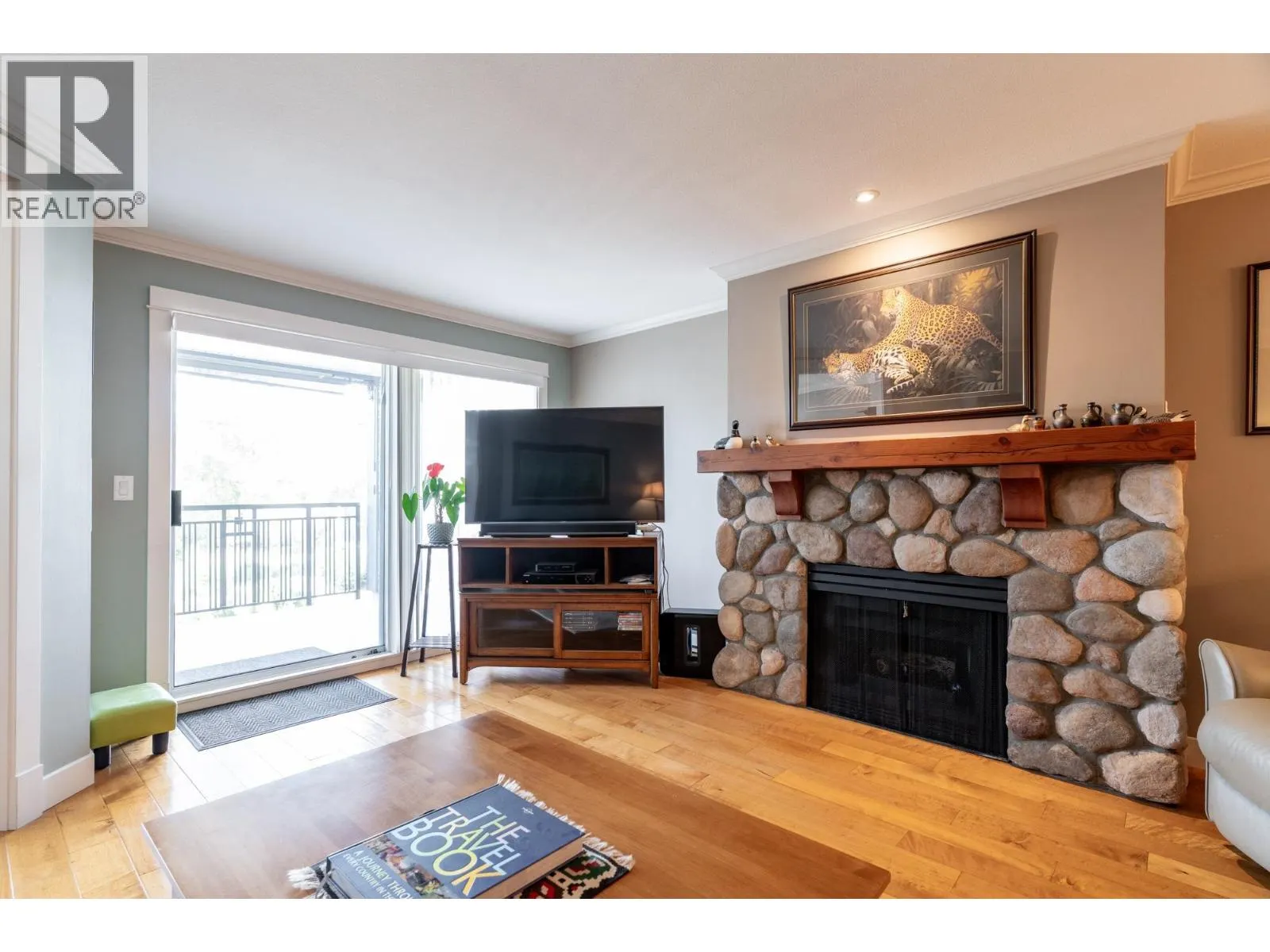 306 4955 RIVER ROAD