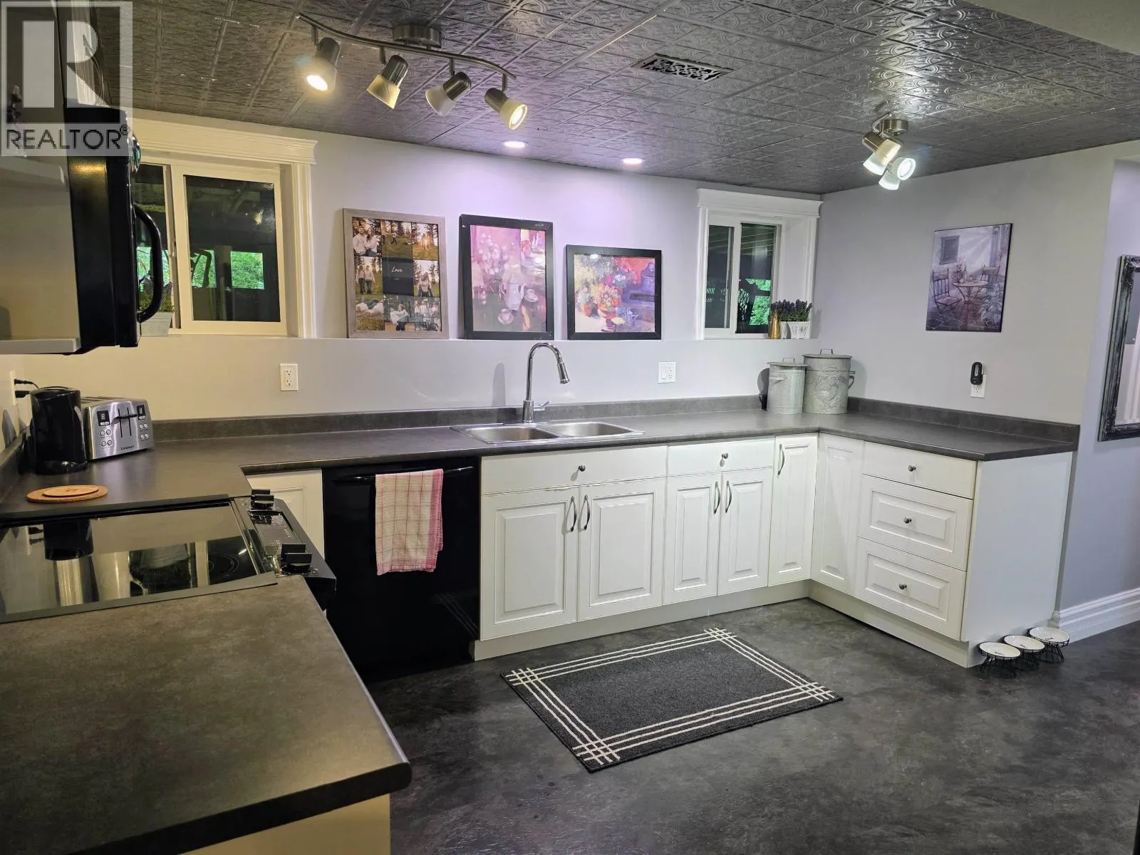 4146 RAINBOW DRIVE