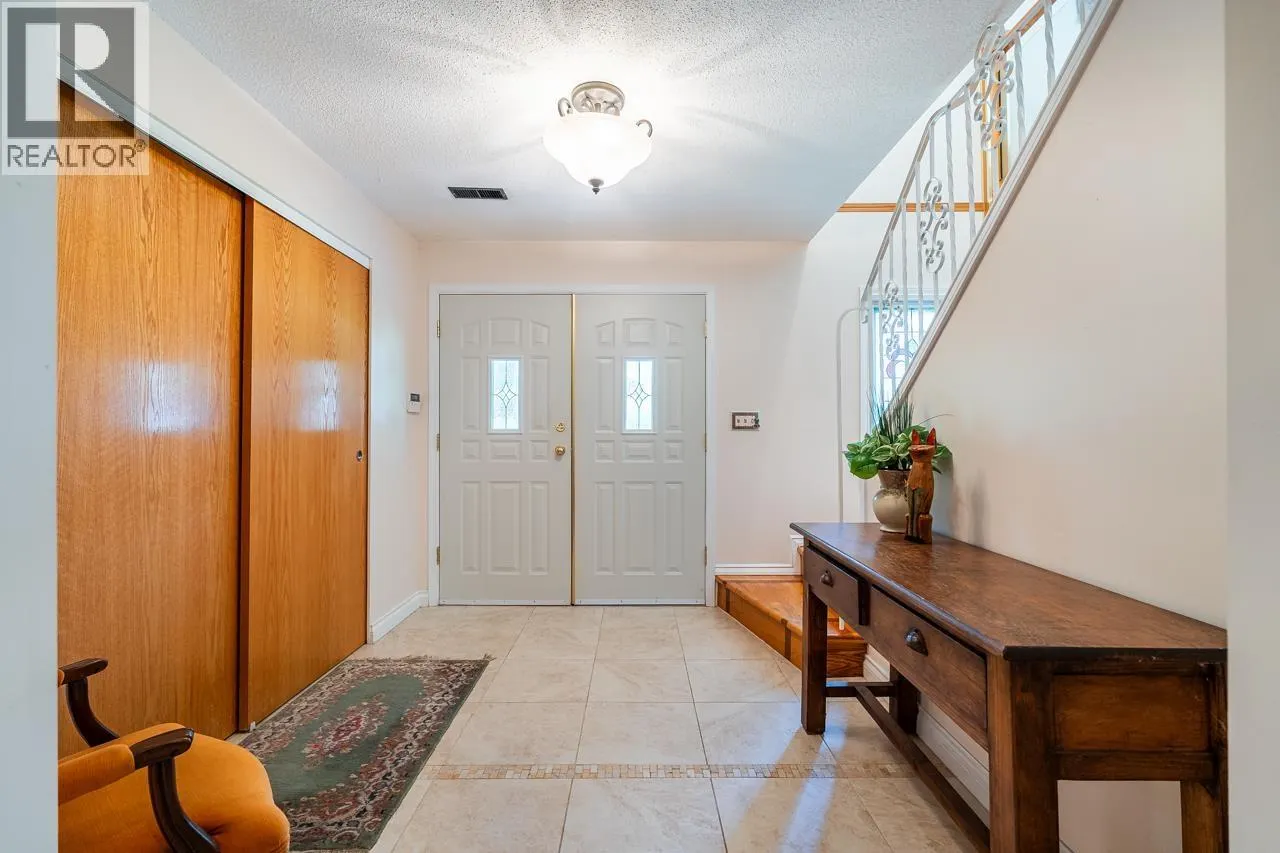 2283 PARK CRESCENT