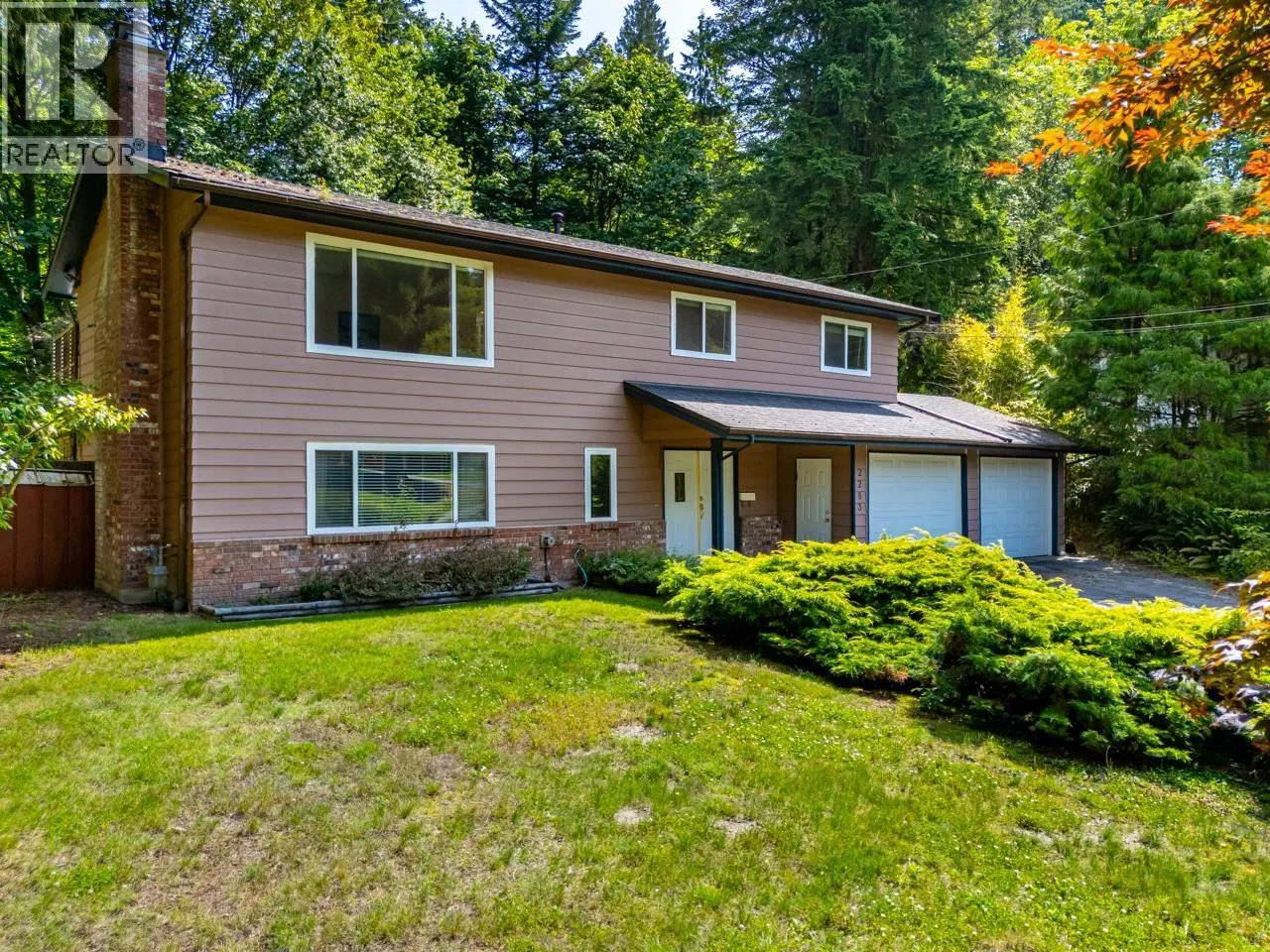 2283 PARK CRESCENT