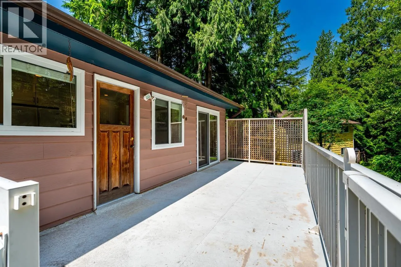 2283 PARK CRESCENT