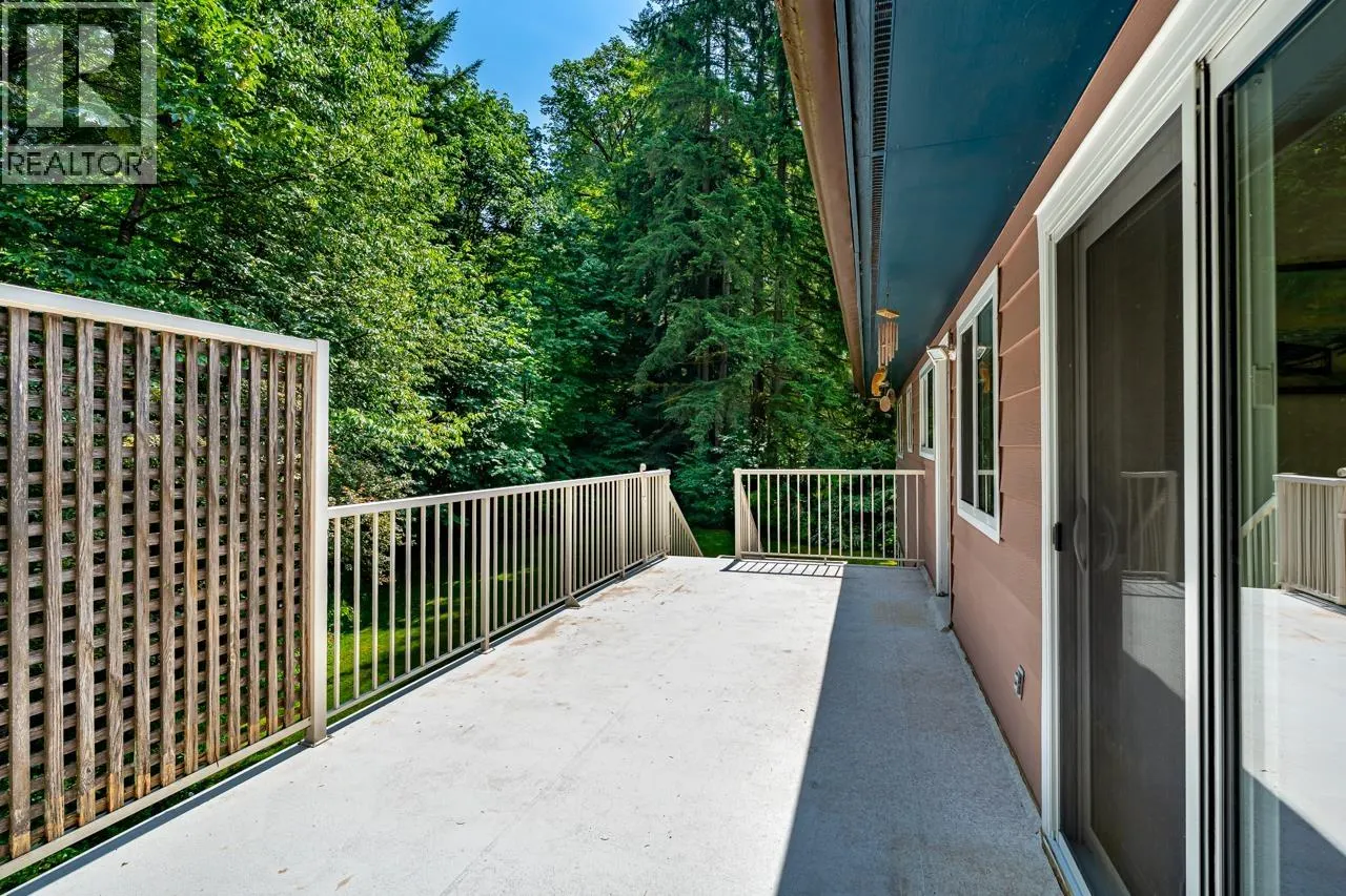 2283 PARK CRESCENT