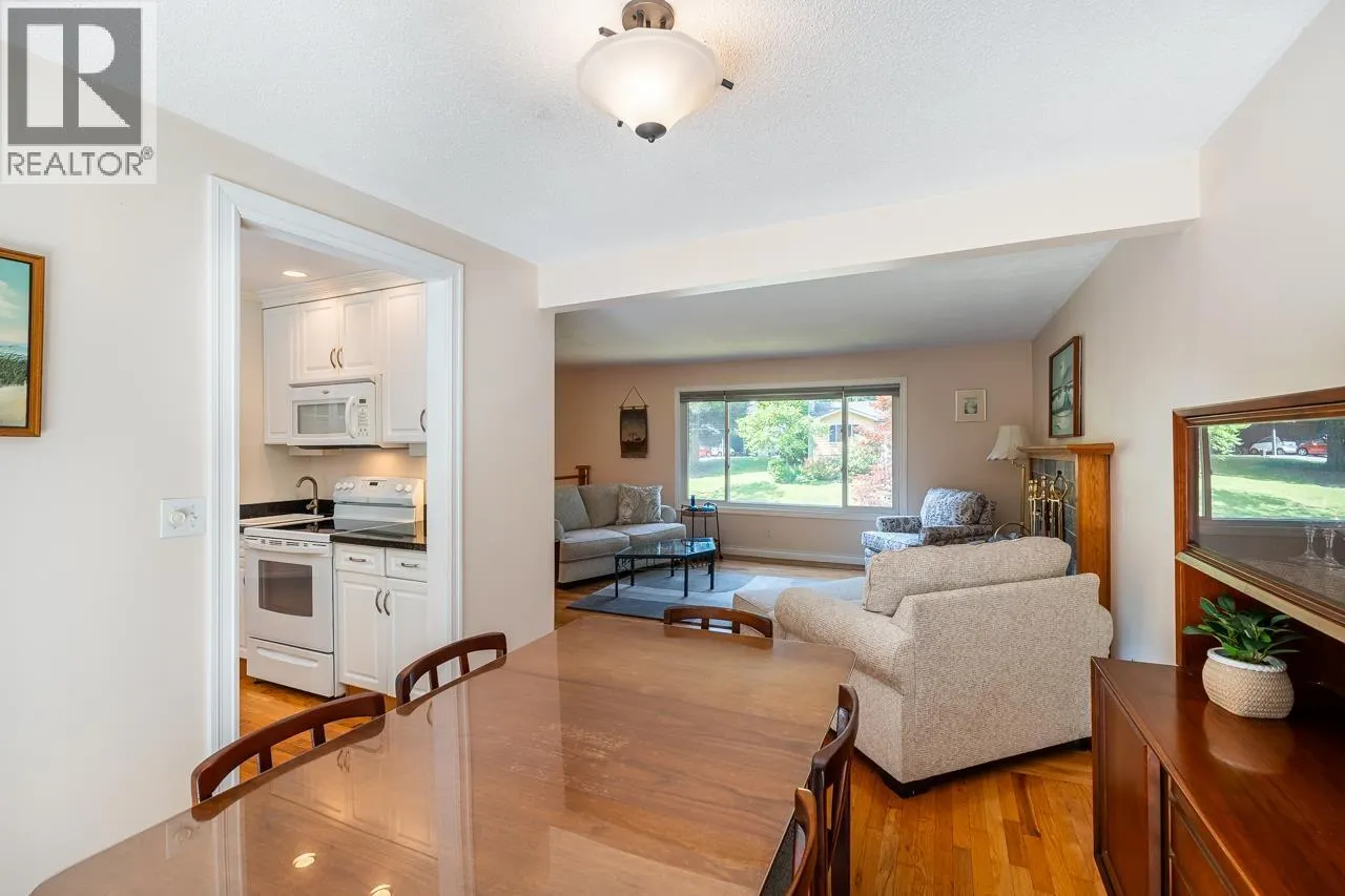 2283 PARK CRESCENT