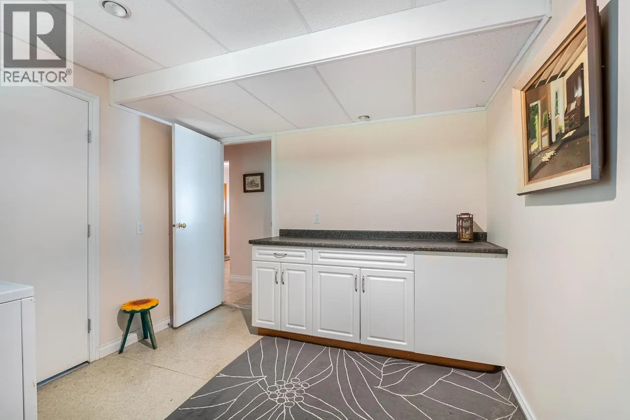 2283 PARK CRESCENT