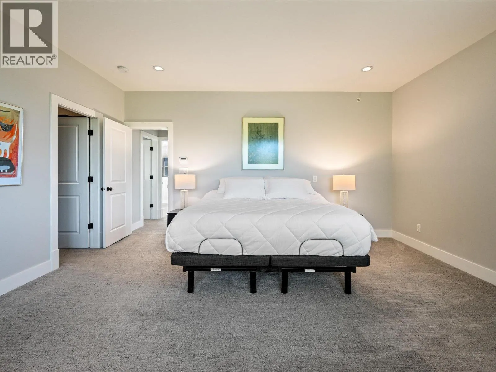 40885 THE CRESCENT