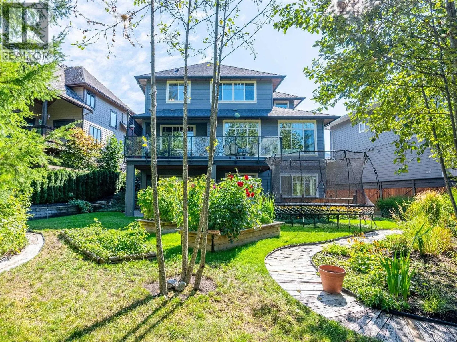 40885 THE CRESCENT