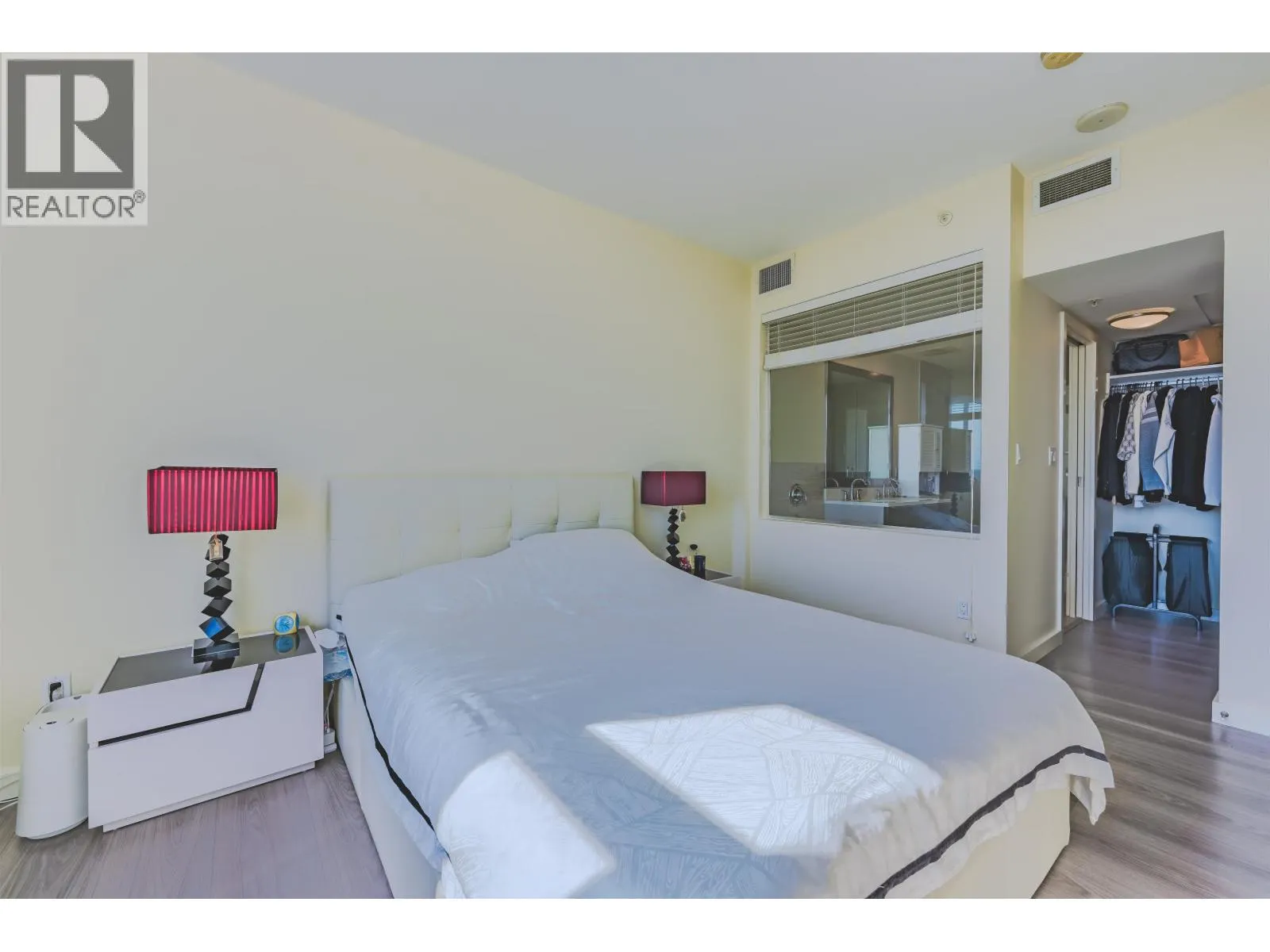 PH 1705 8677 CAPSTAN WAY