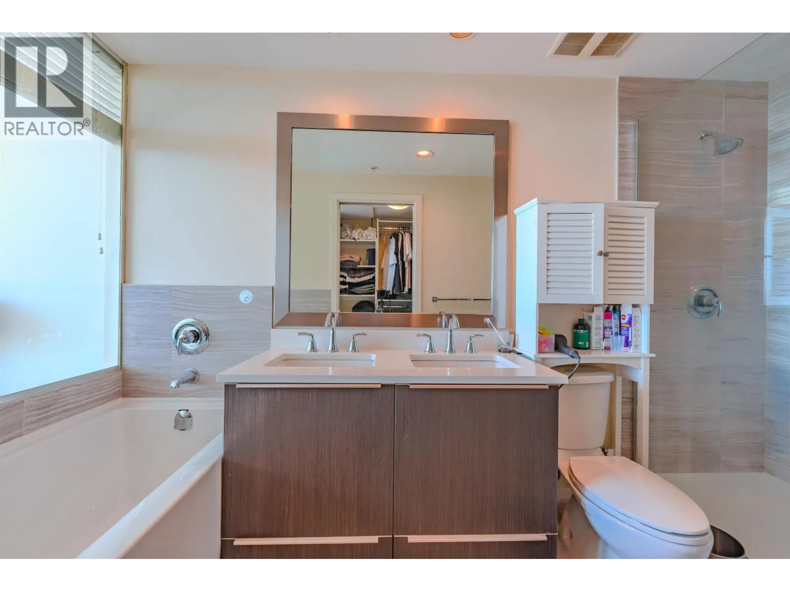 PH 1705 8677 CAPSTAN WAY