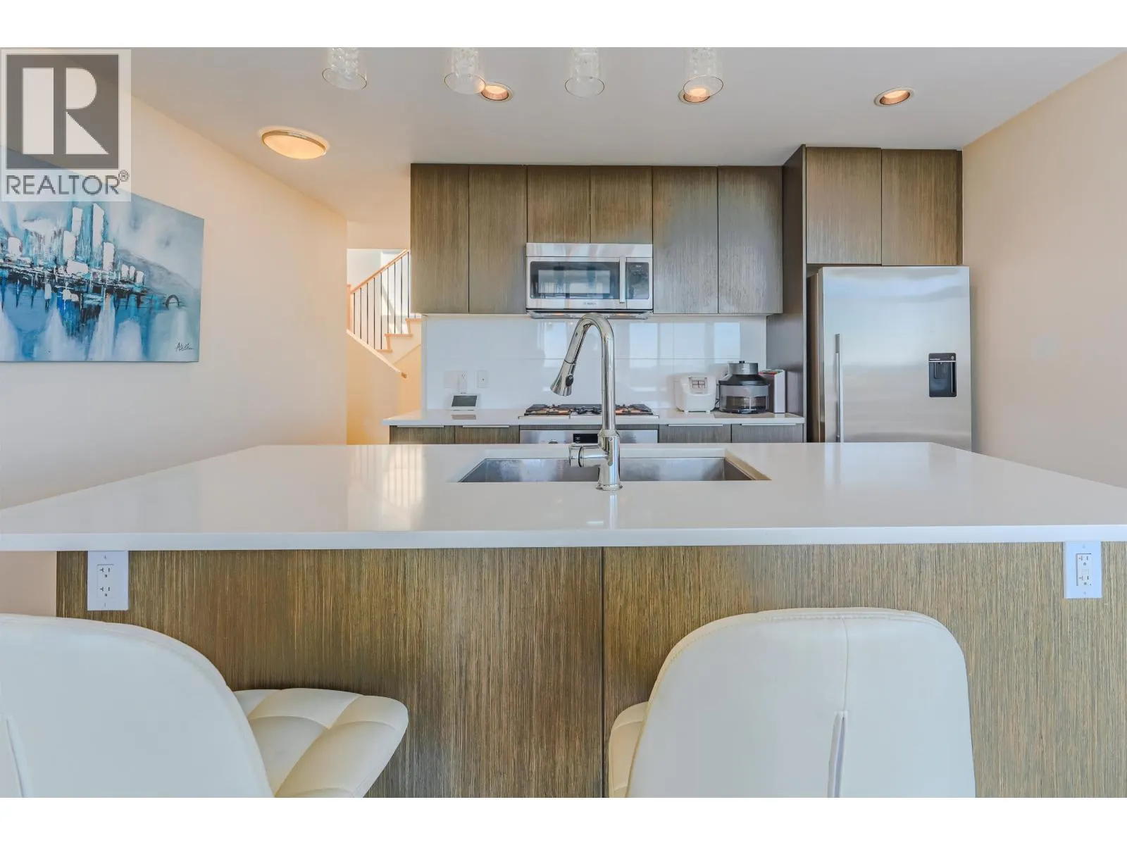 PH 1705 8677 CAPSTAN WAY