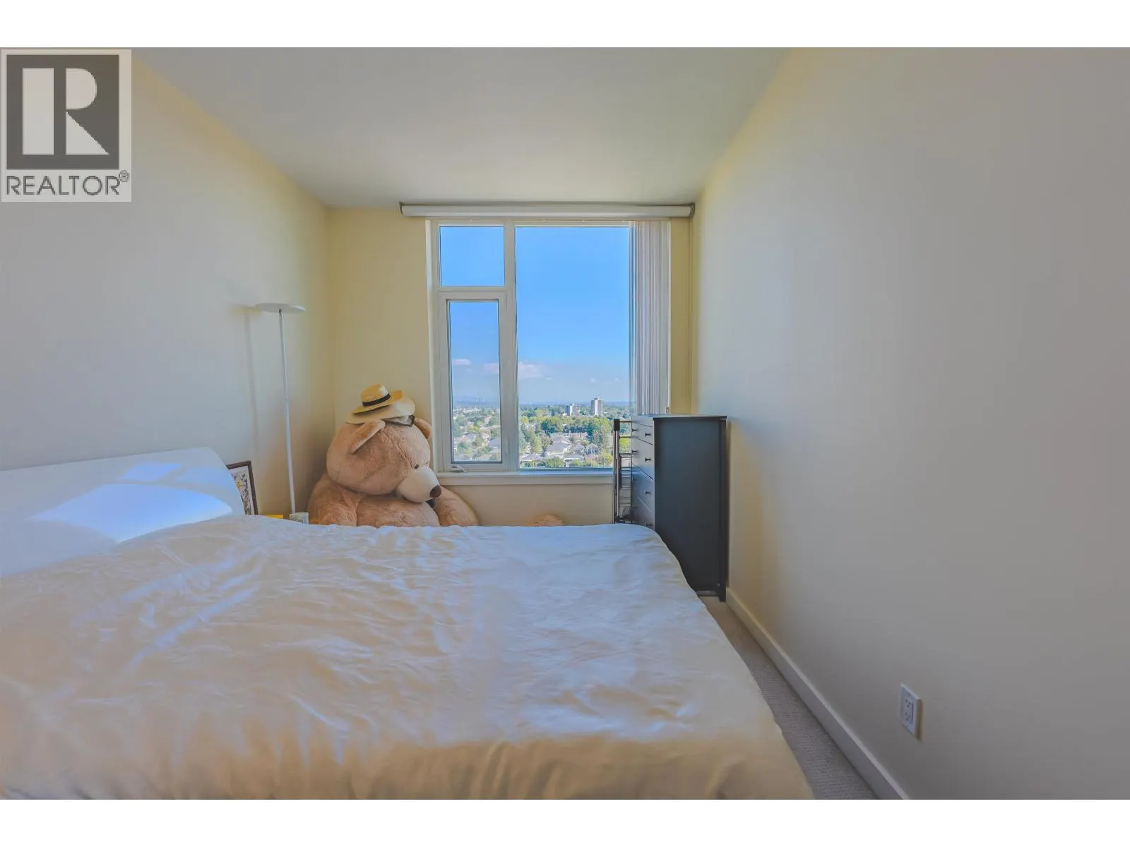PH 1705 8677 CAPSTAN WAY