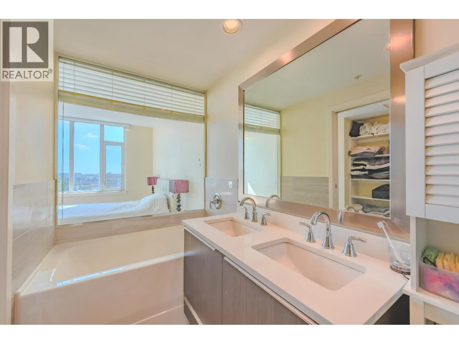 PH 1705 8677 CAPSTAN WAY