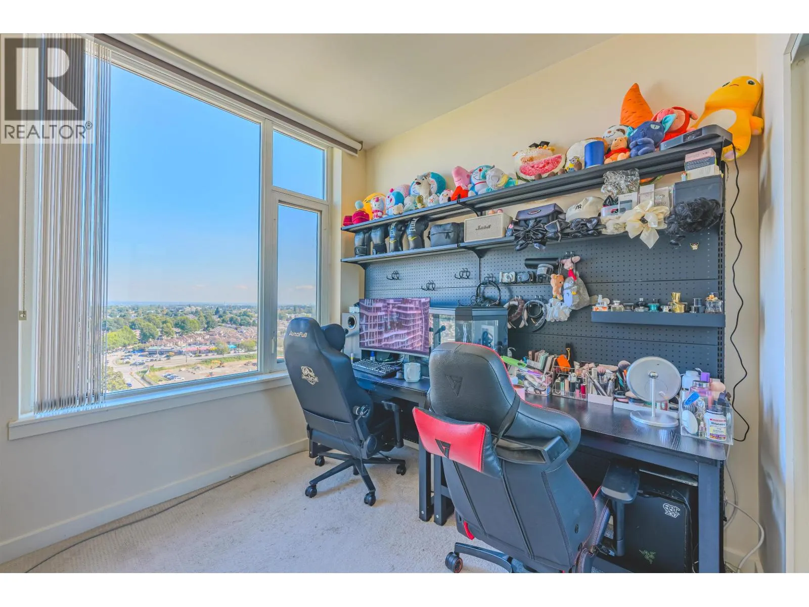 PH 1705 8677 CAPSTAN WAY