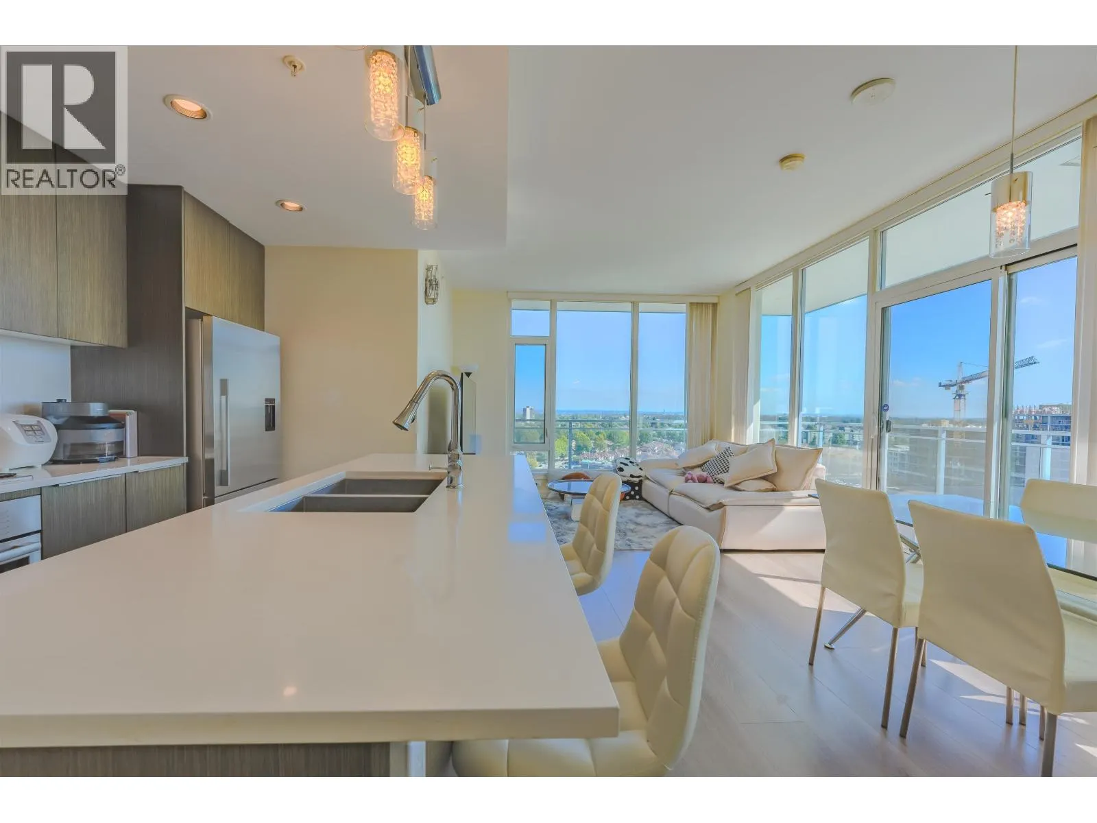 PH 1705 8677 CAPSTAN WAY