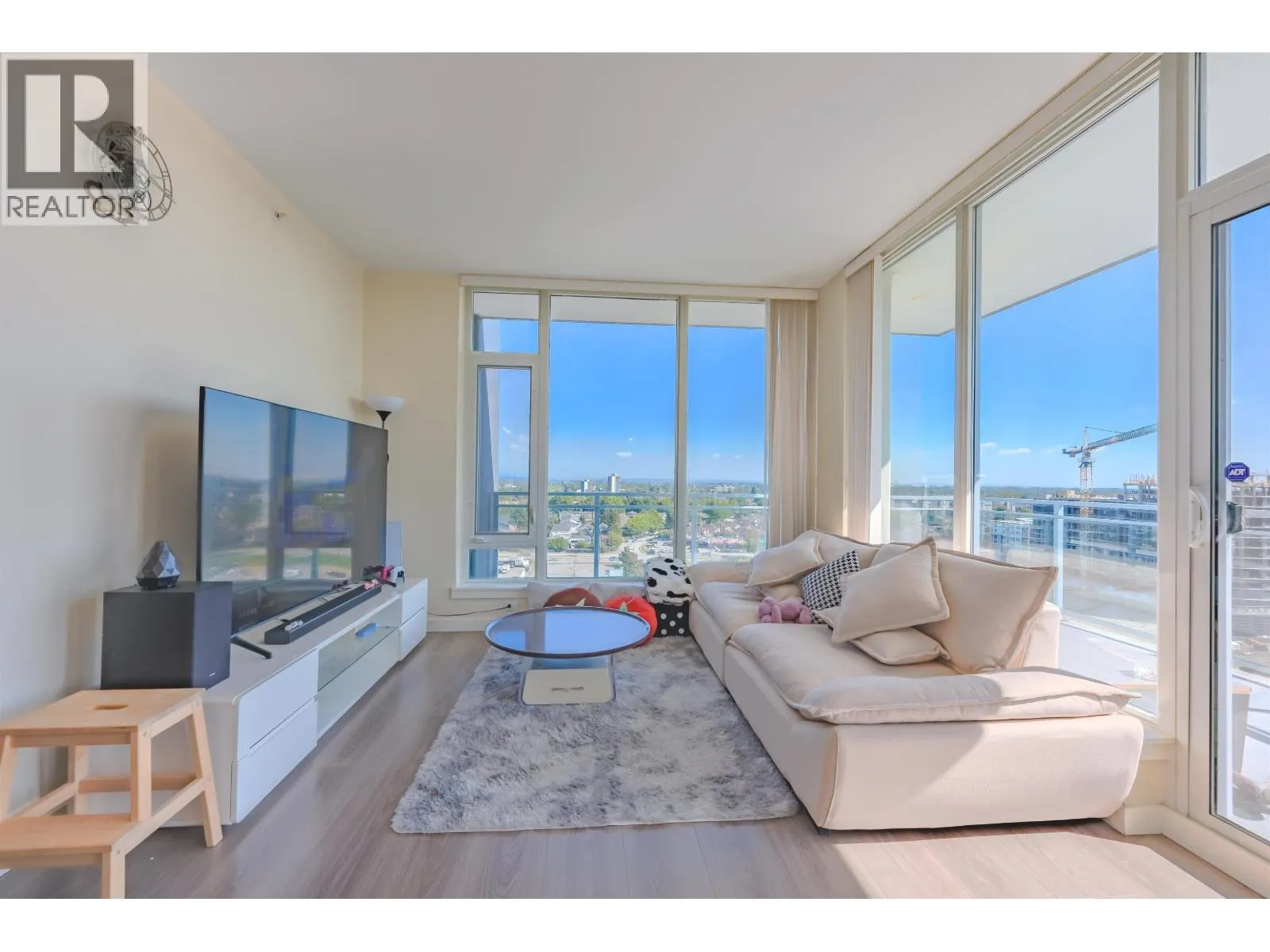 PH 1705 8677 CAPSTAN WAY