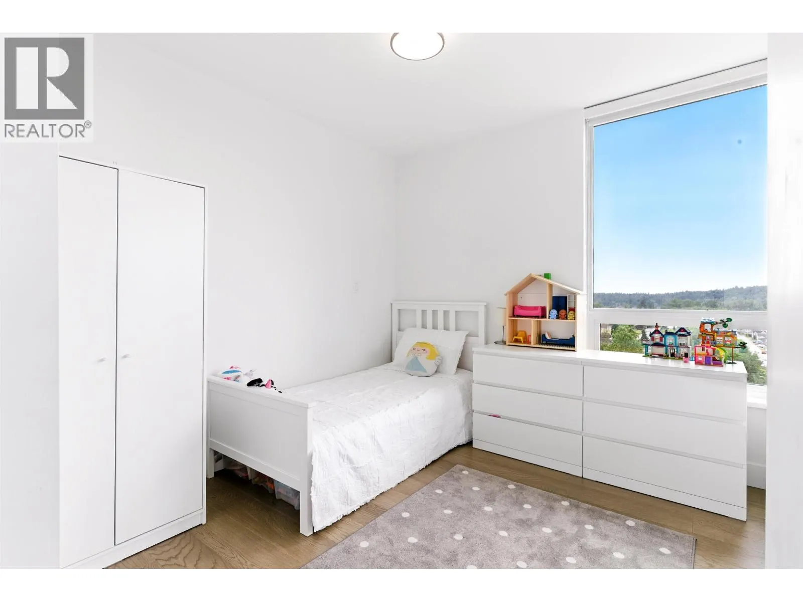 1205 1632 LIONS GATE LANE