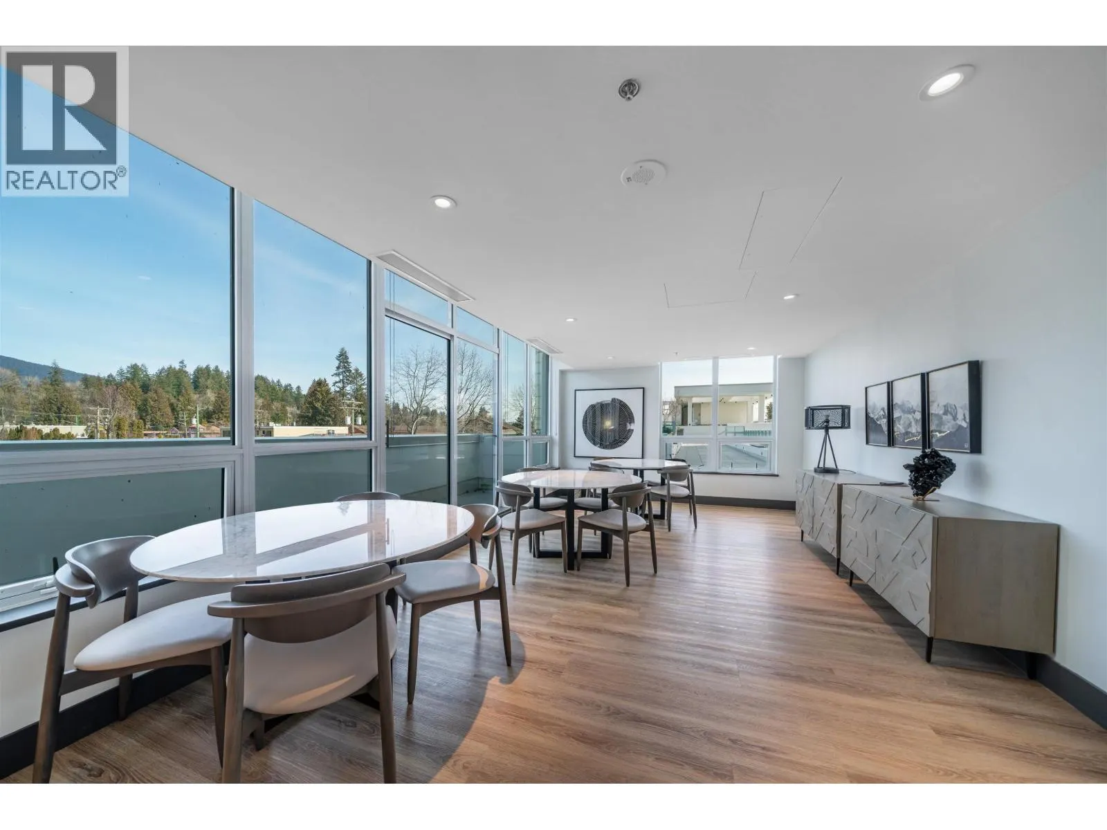 1205 1632 LIONS GATE LANE