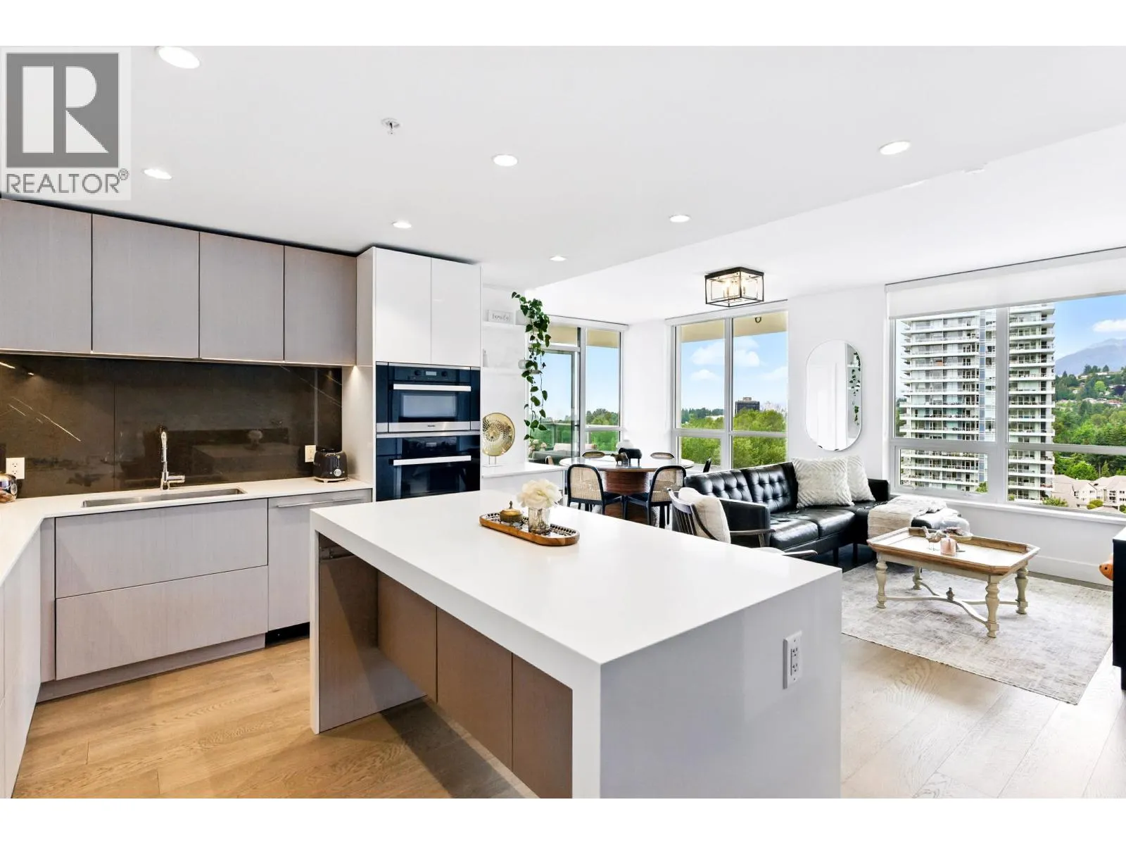 1205 1632 LIONS GATE LANE