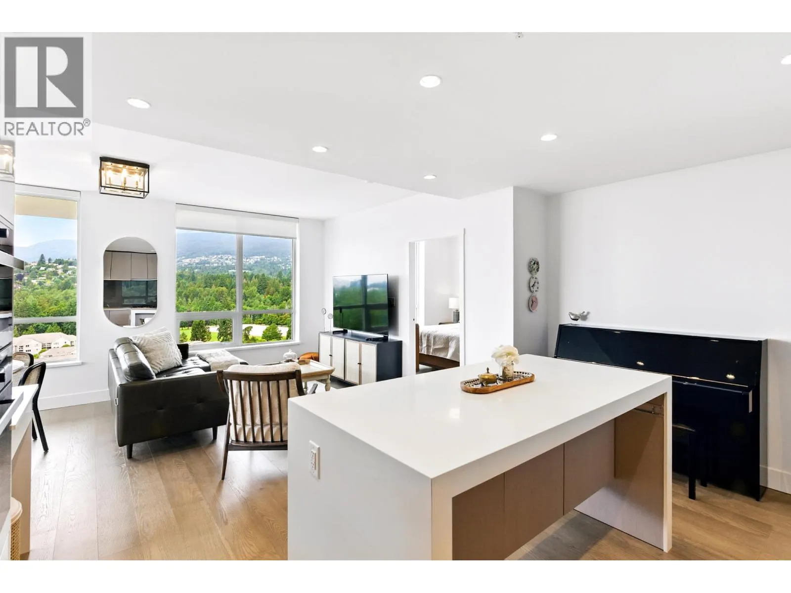 1205 1632 LIONS GATE LANE