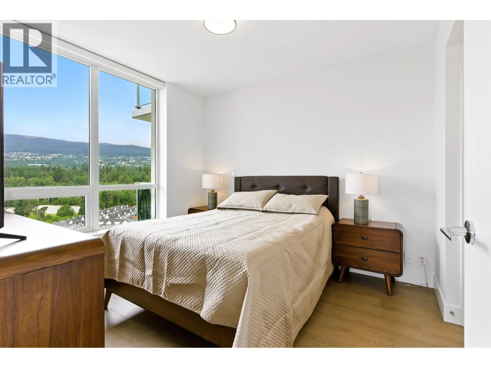 1205 1632 LIONS GATE LANE