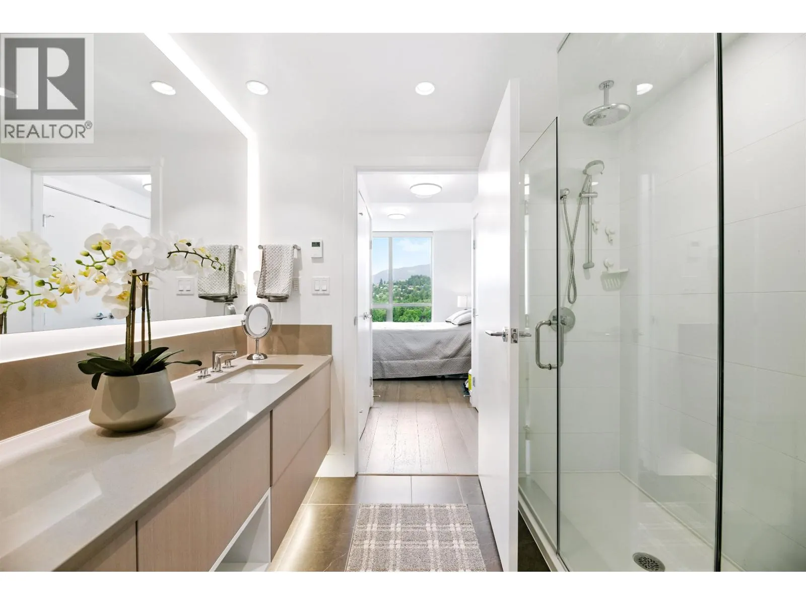 1205 1632 LIONS GATE LANE