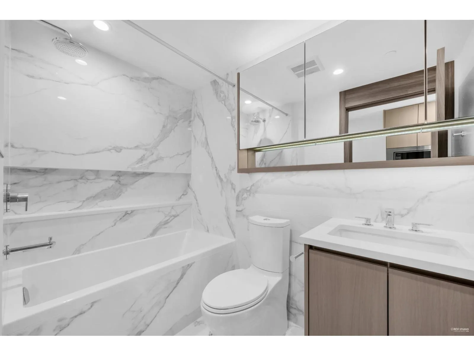 2307 13778 100 AVENUE