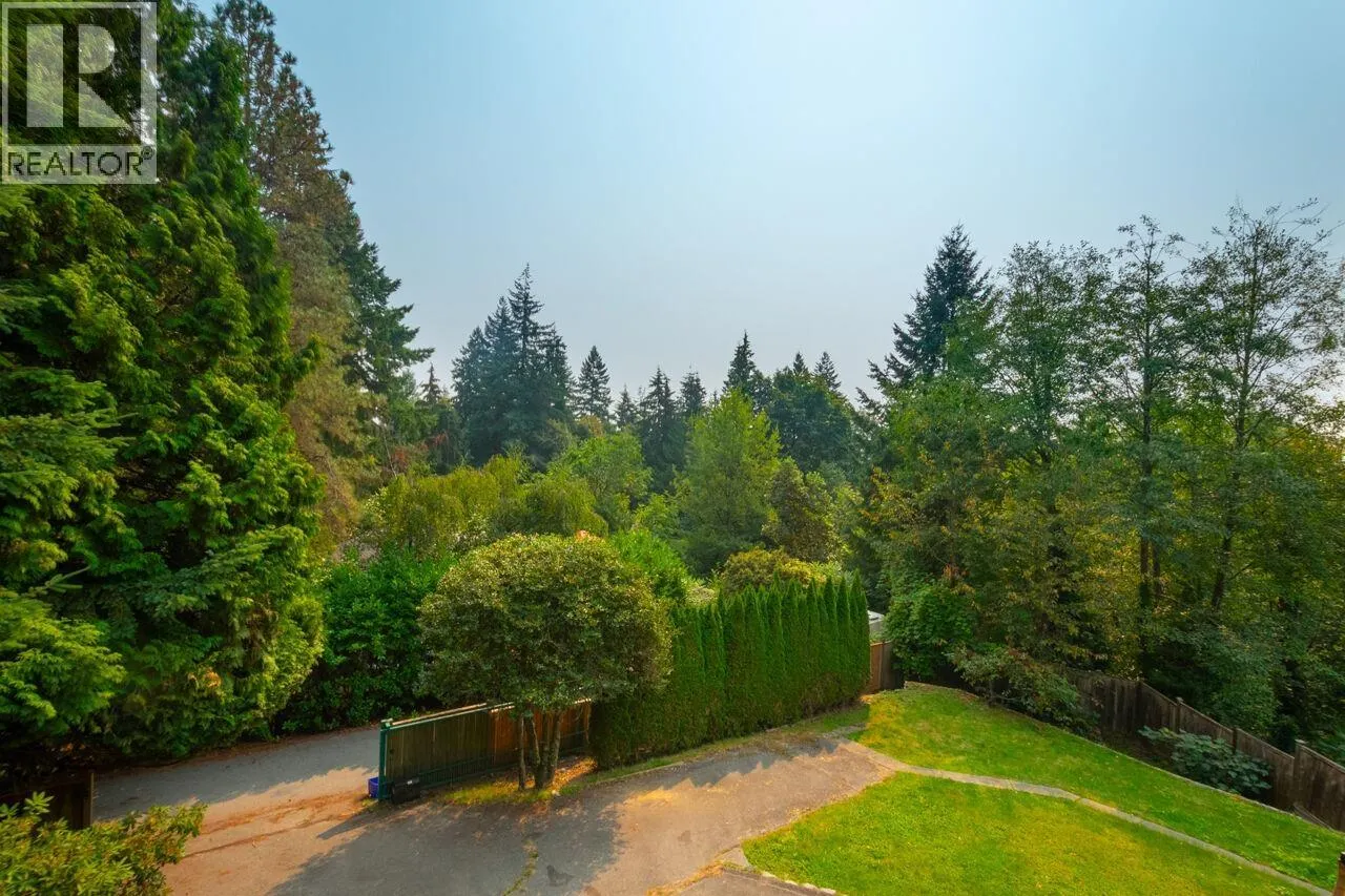 1285 LUCKING PLACE