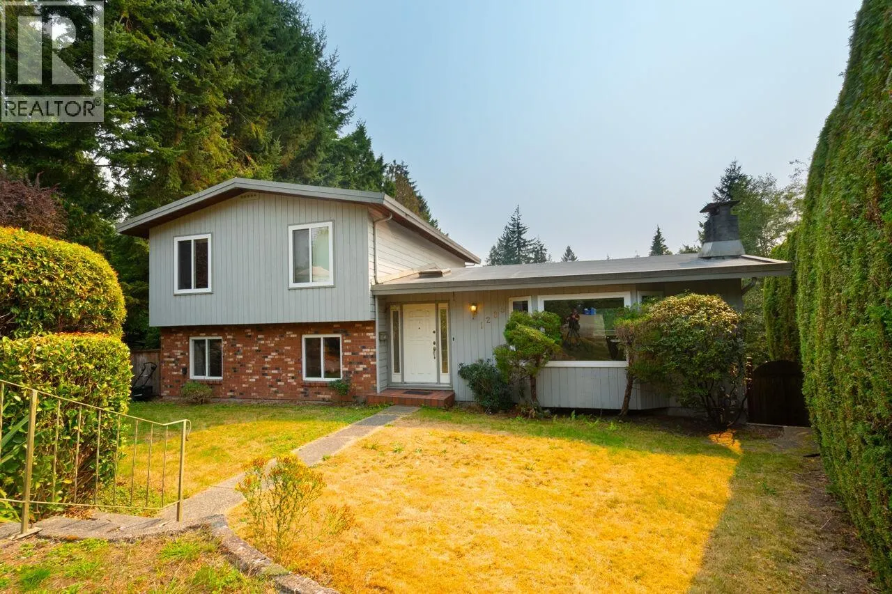 1285 LUCKING PLACE