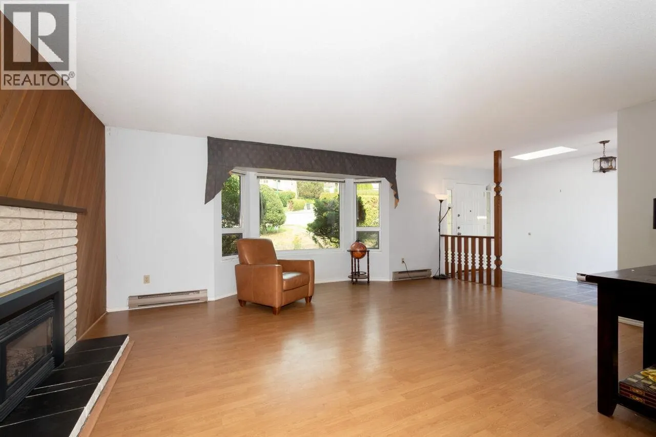 1285 LUCKING PLACE
