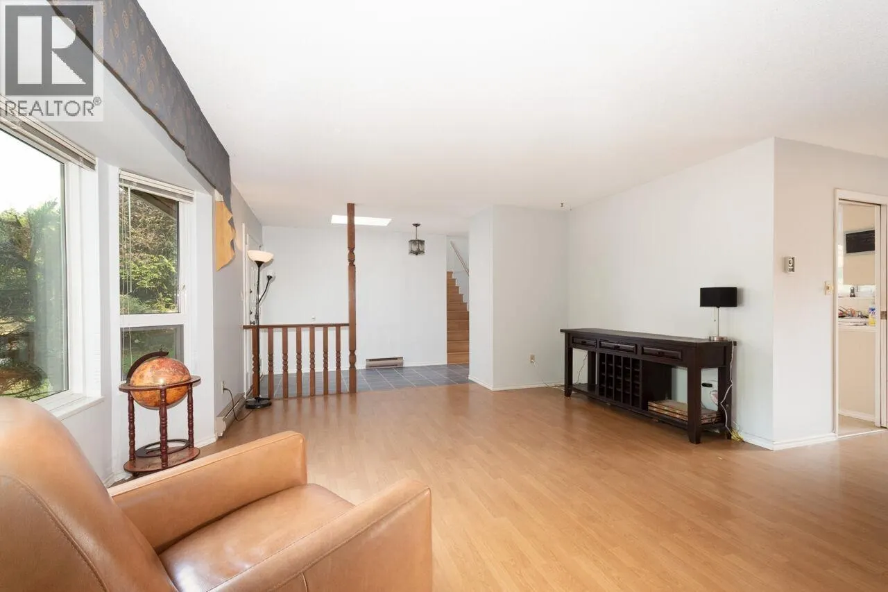 1285 LUCKING PLACE