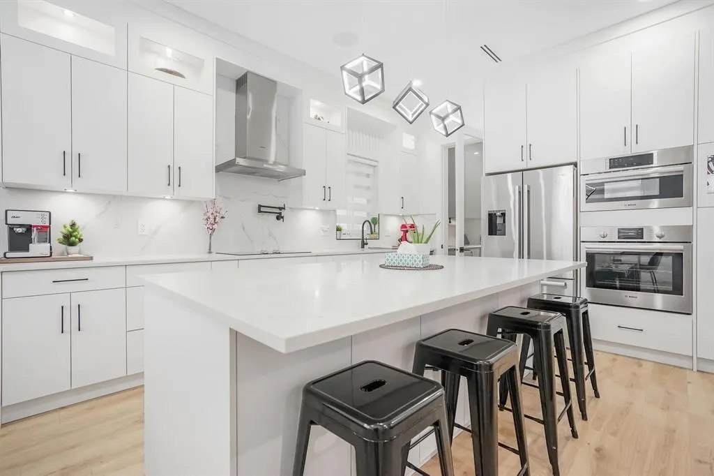 2581 TERMINAL COURT