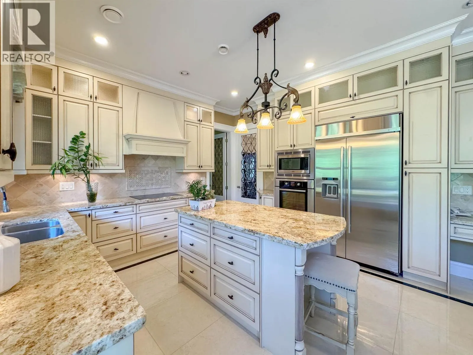 5871 FORSYTH CRESCENT