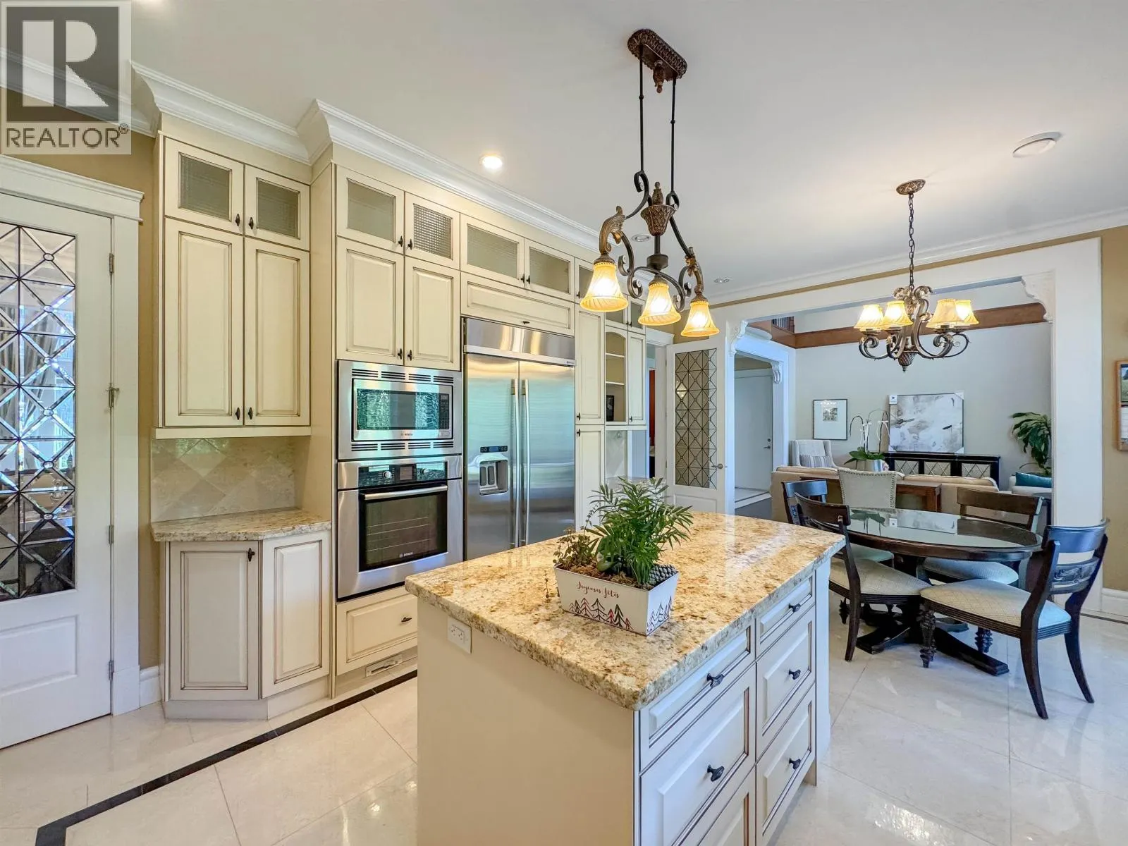 5871 FORSYTH CRESCENT