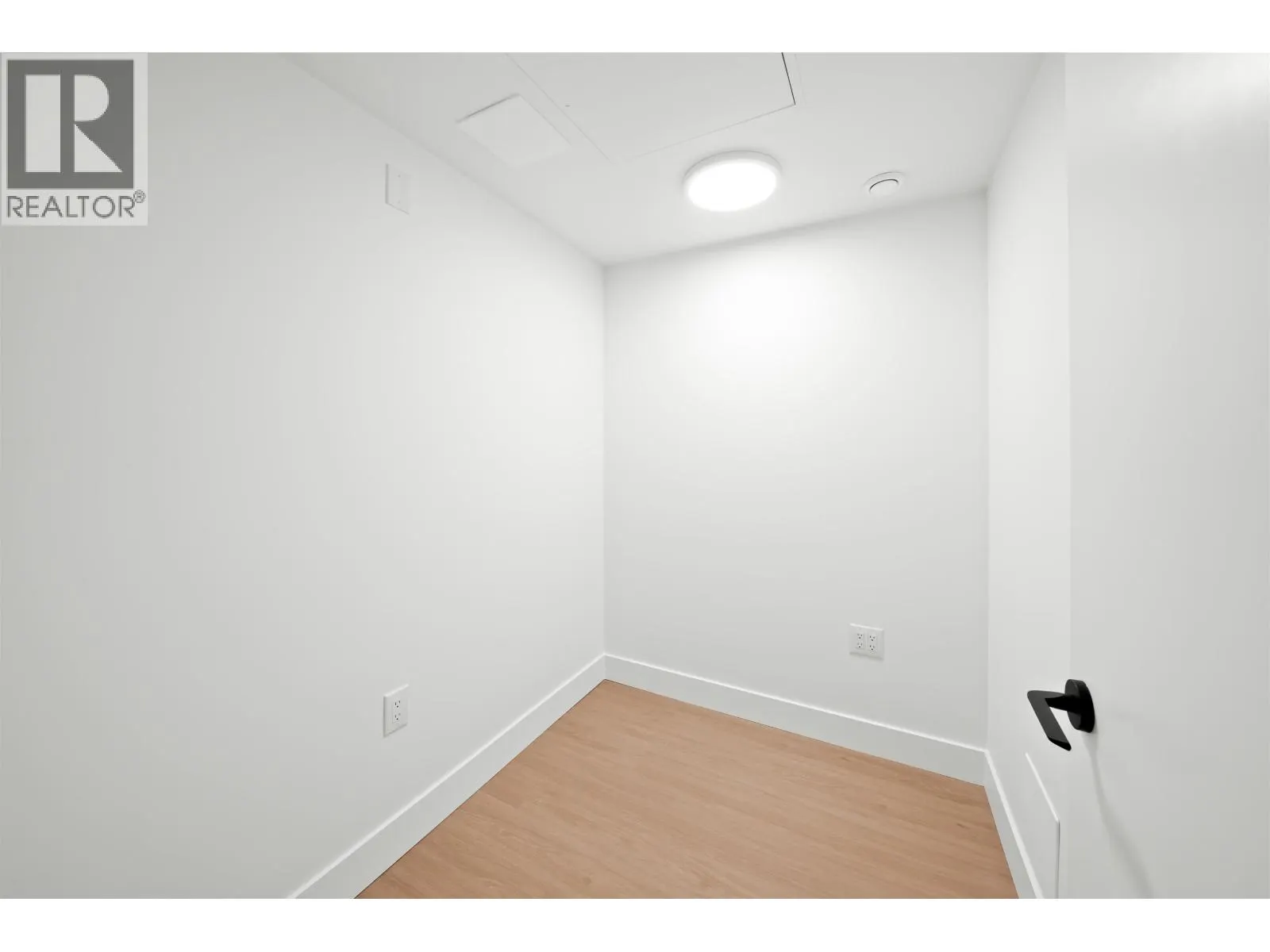 505 2235 E BROADWAY
