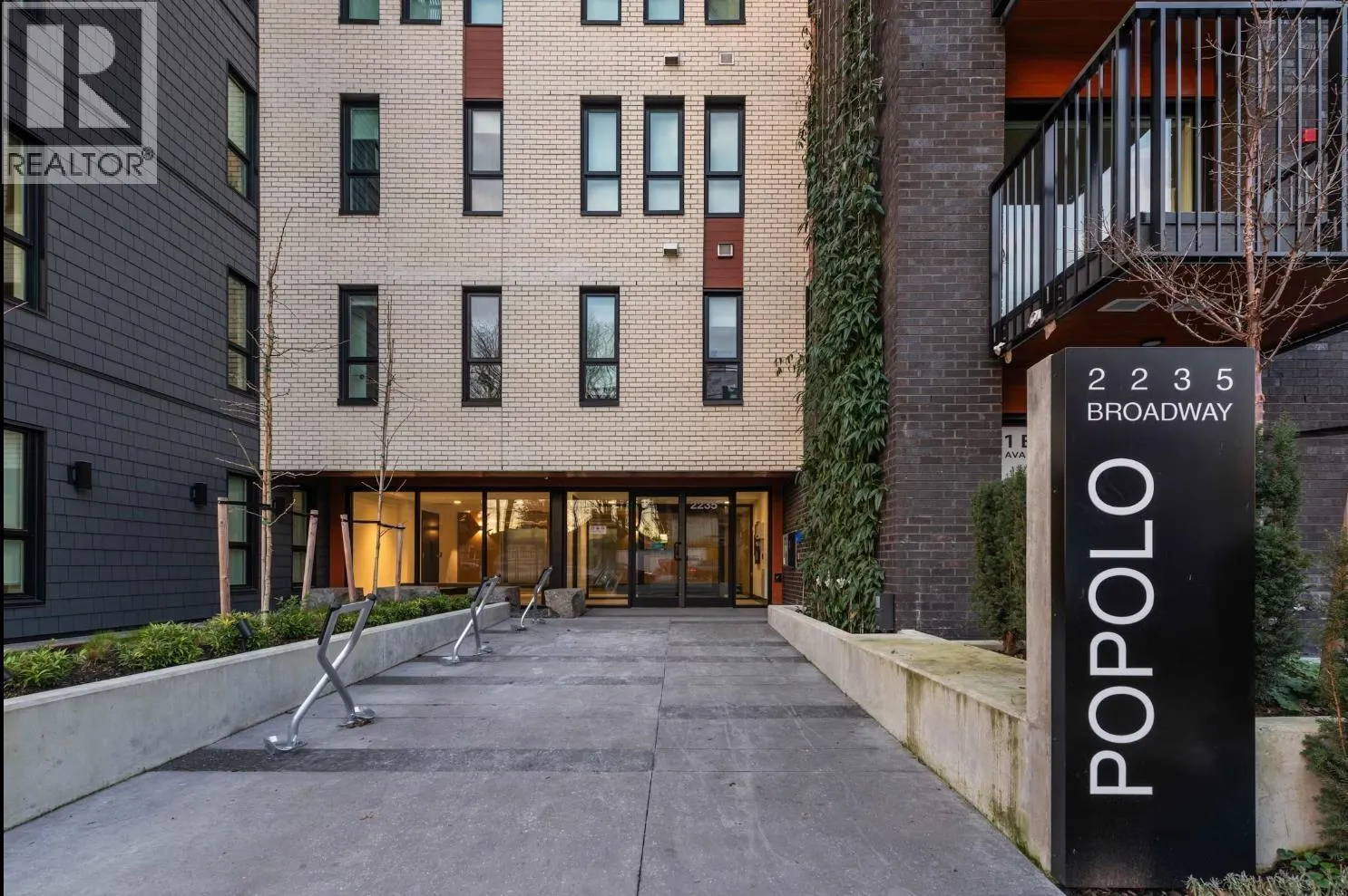 505 2235 E BROADWAY