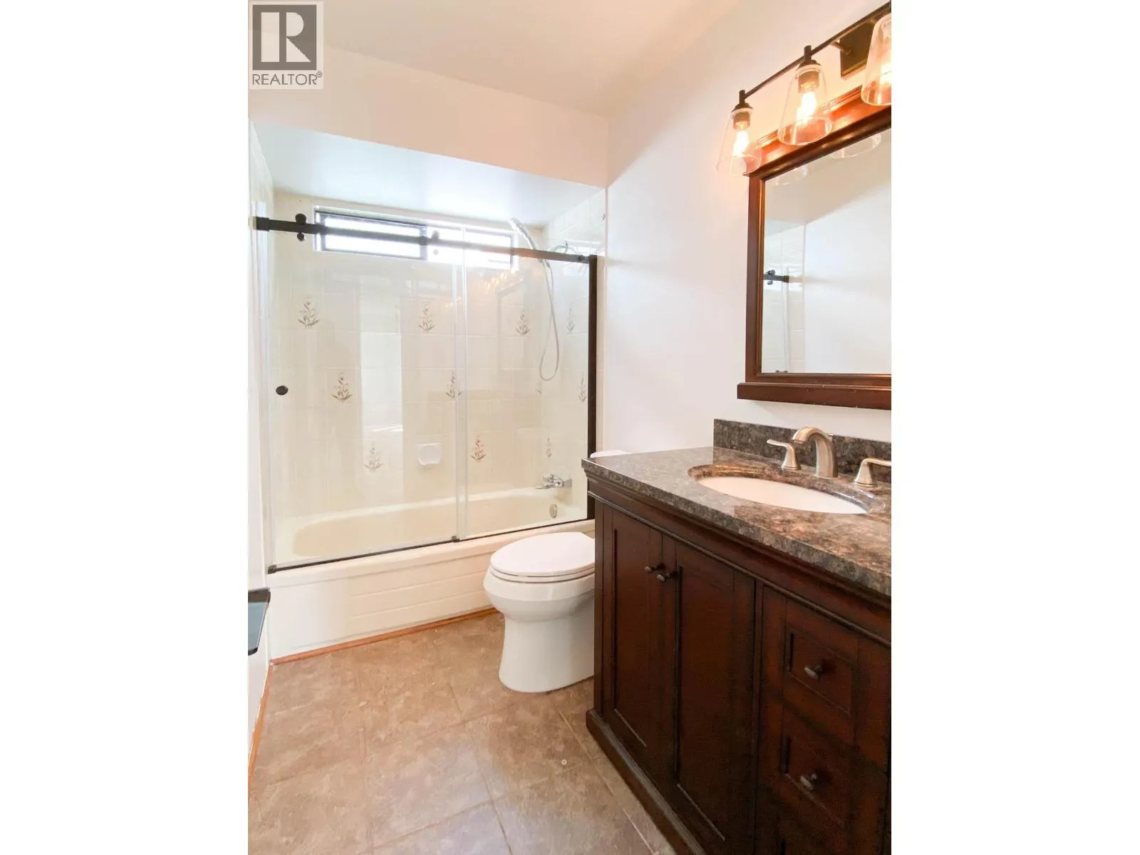 Upper-level 3340 GARIBALDI DRIVE