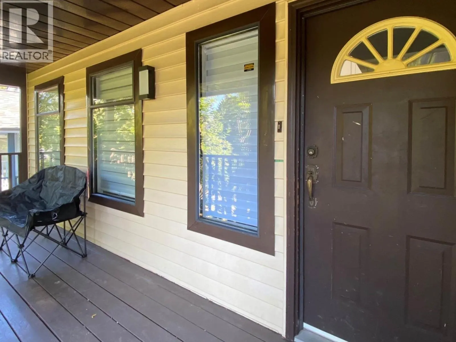 Upper-level 3340 GARIBALDI DRIVE