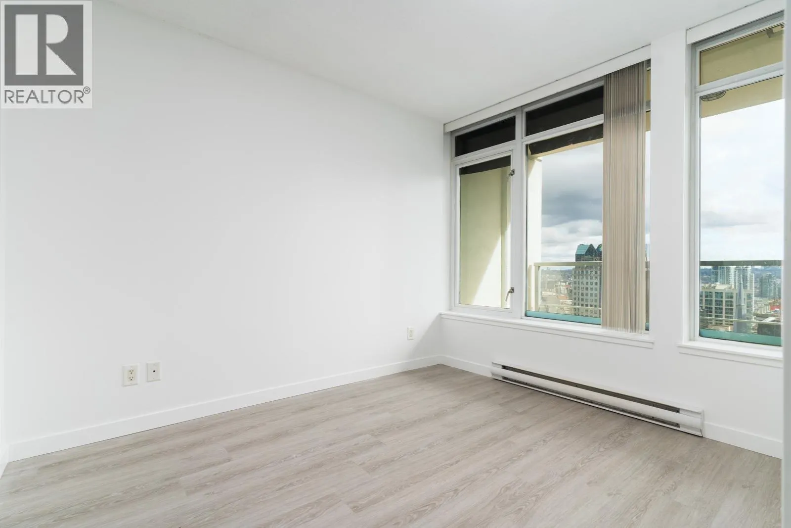 2214 610 GRANVILLE STREET
