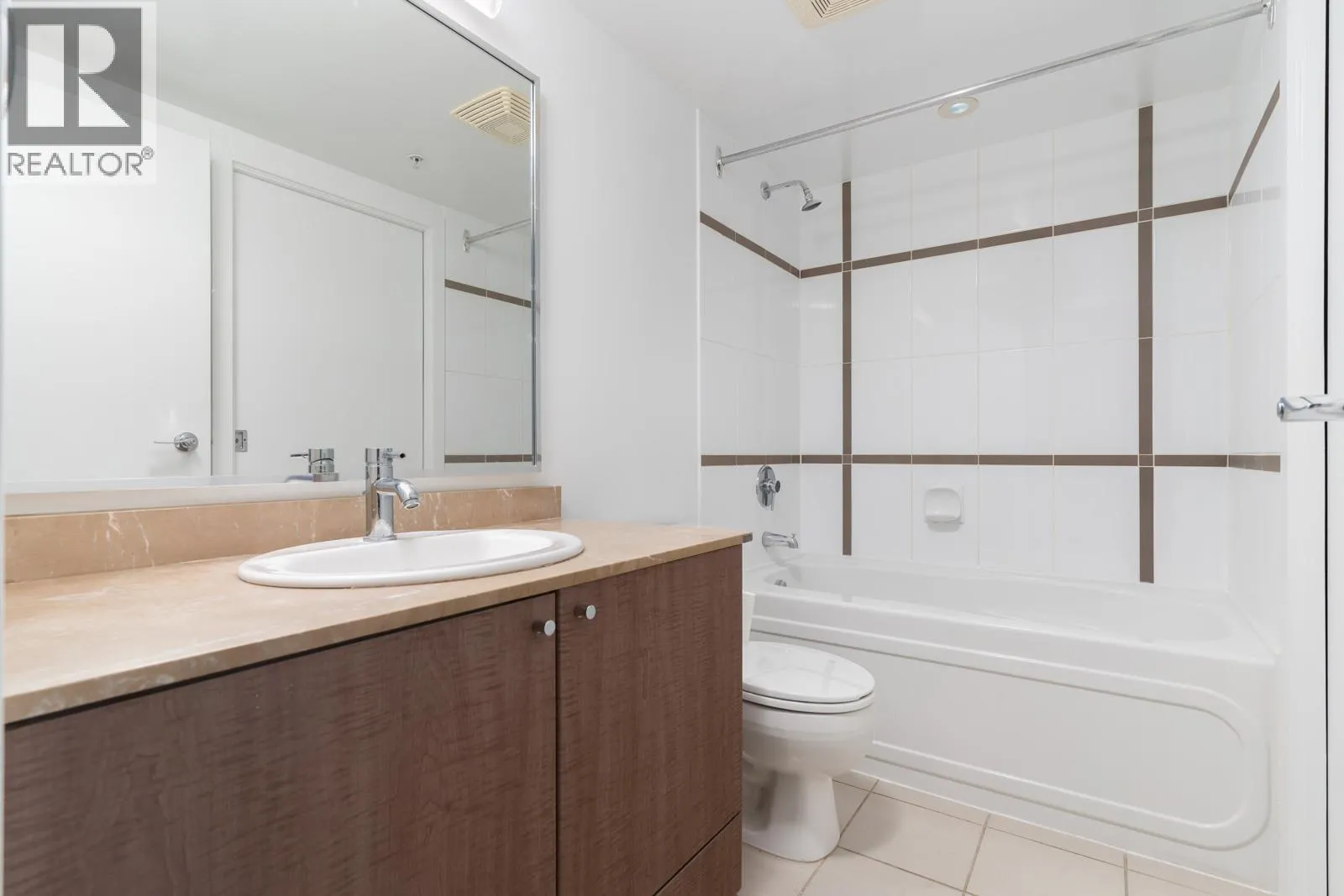 2214 610 GRANVILLE STREET