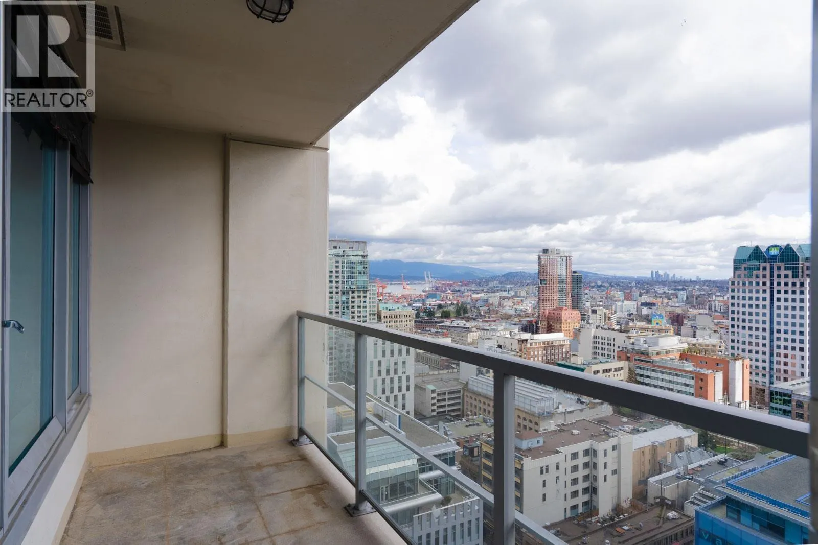 2214 610 GRANVILLE STREET