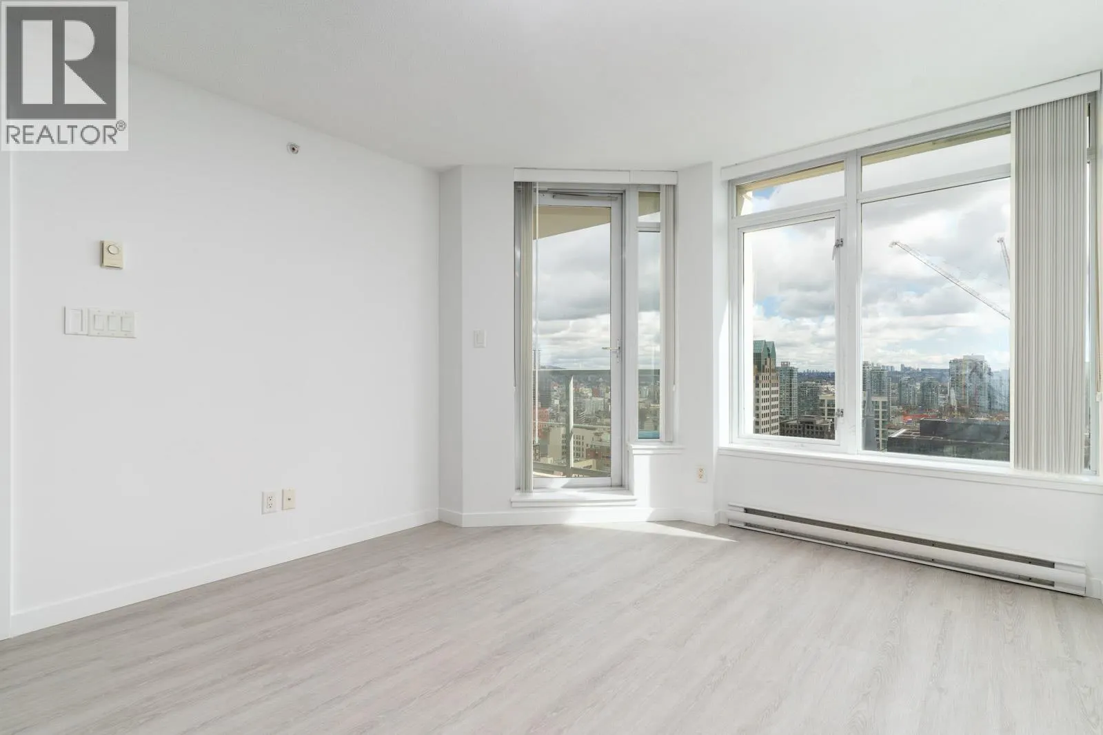 2214 610 GRANVILLE STREET