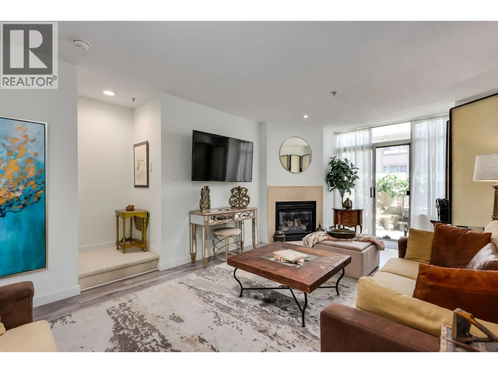 TH6 63 KEEFER PLACE