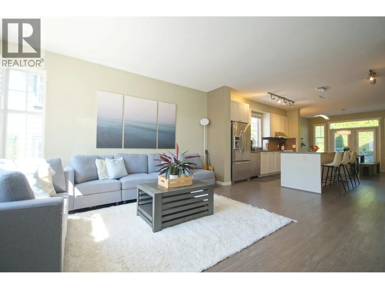16 3470 HIGHLAND DRIVE