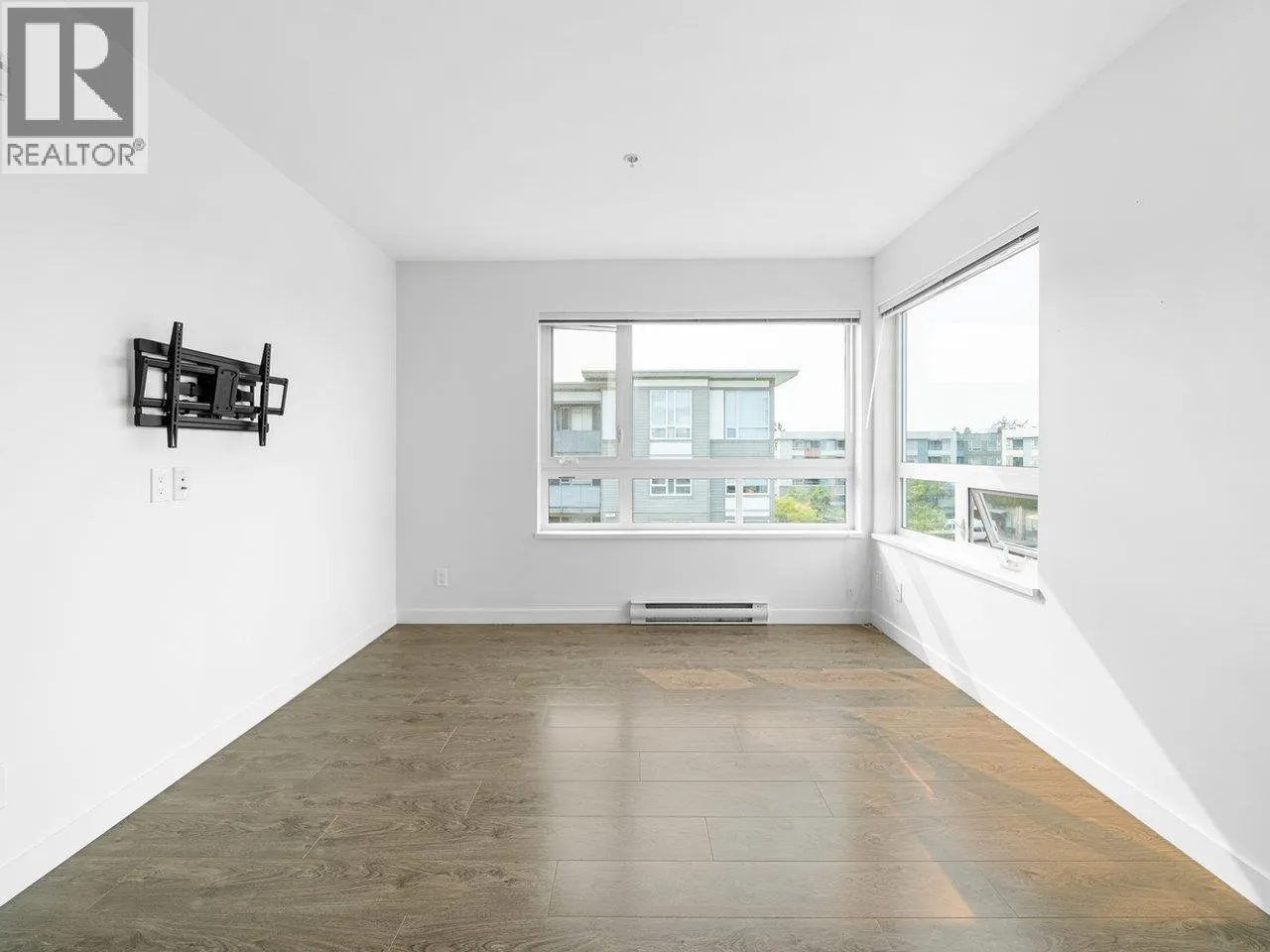 331 12339 STEVESTON HIGHWAY